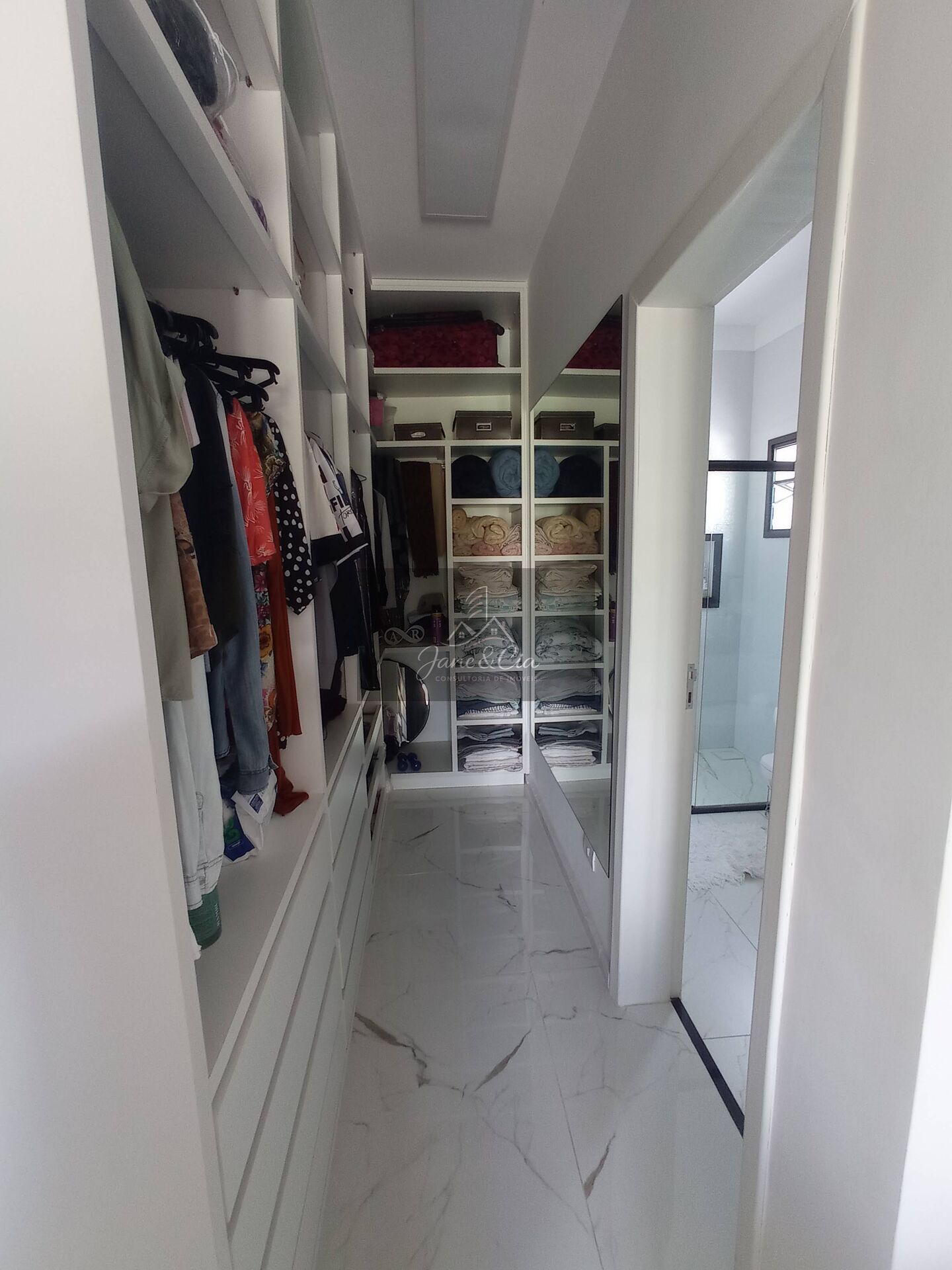 Casa à venda com 3 quartos, 262m² - Foto 7