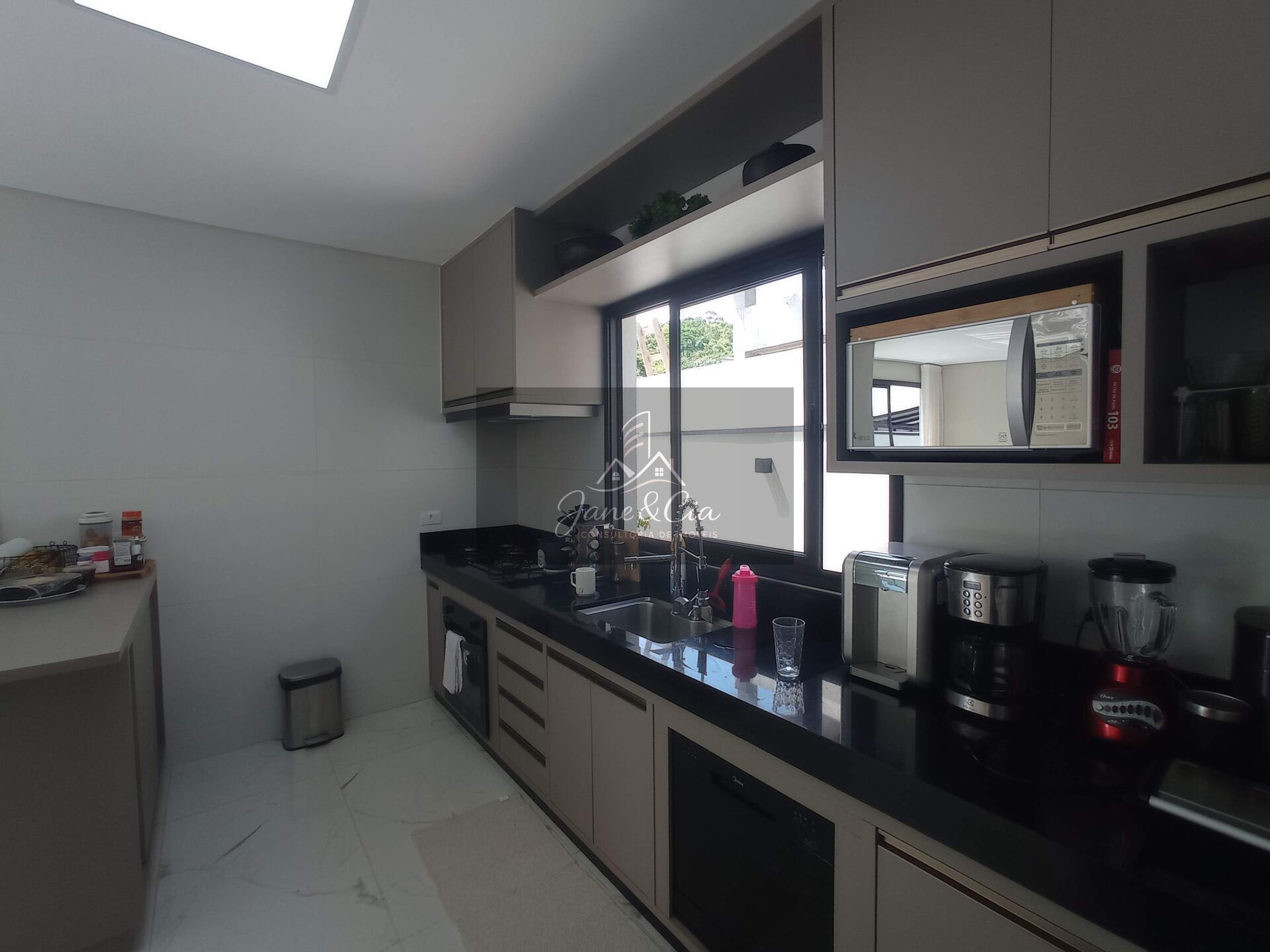 Casa à venda com 3 quartos, 262m² - Foto 5