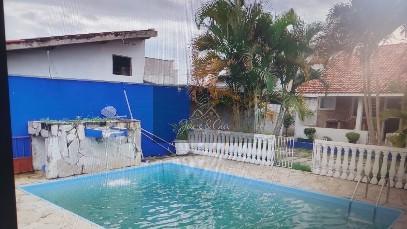Chácara à venda com 3 quartos, 738m² - Foto 1