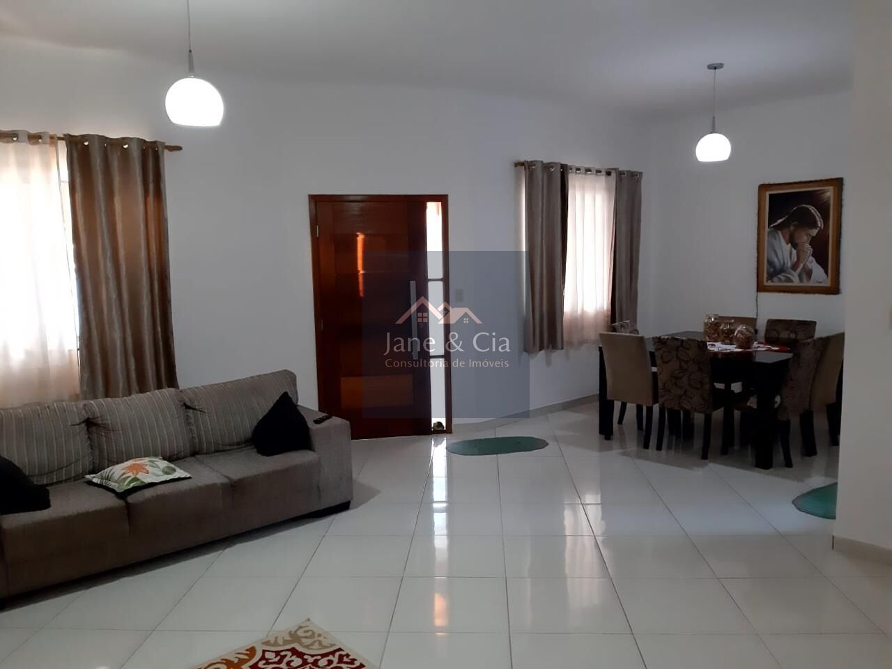 Casa à venda com 3 quartos, 200m² - Foto 2