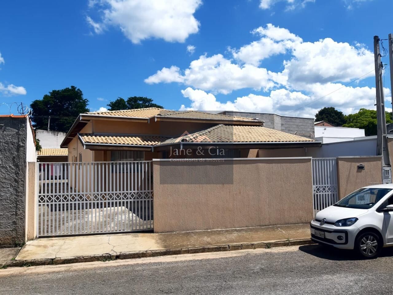 Casa à venda com 3 quartos, 200m² - Foto 8
