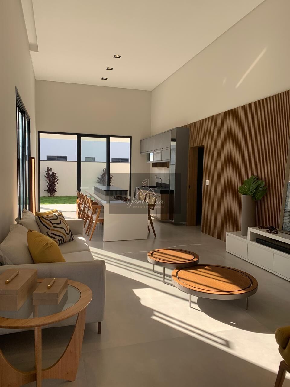 Casa de Condomínio à venda com 3 quartos, 143m² - Foto 2