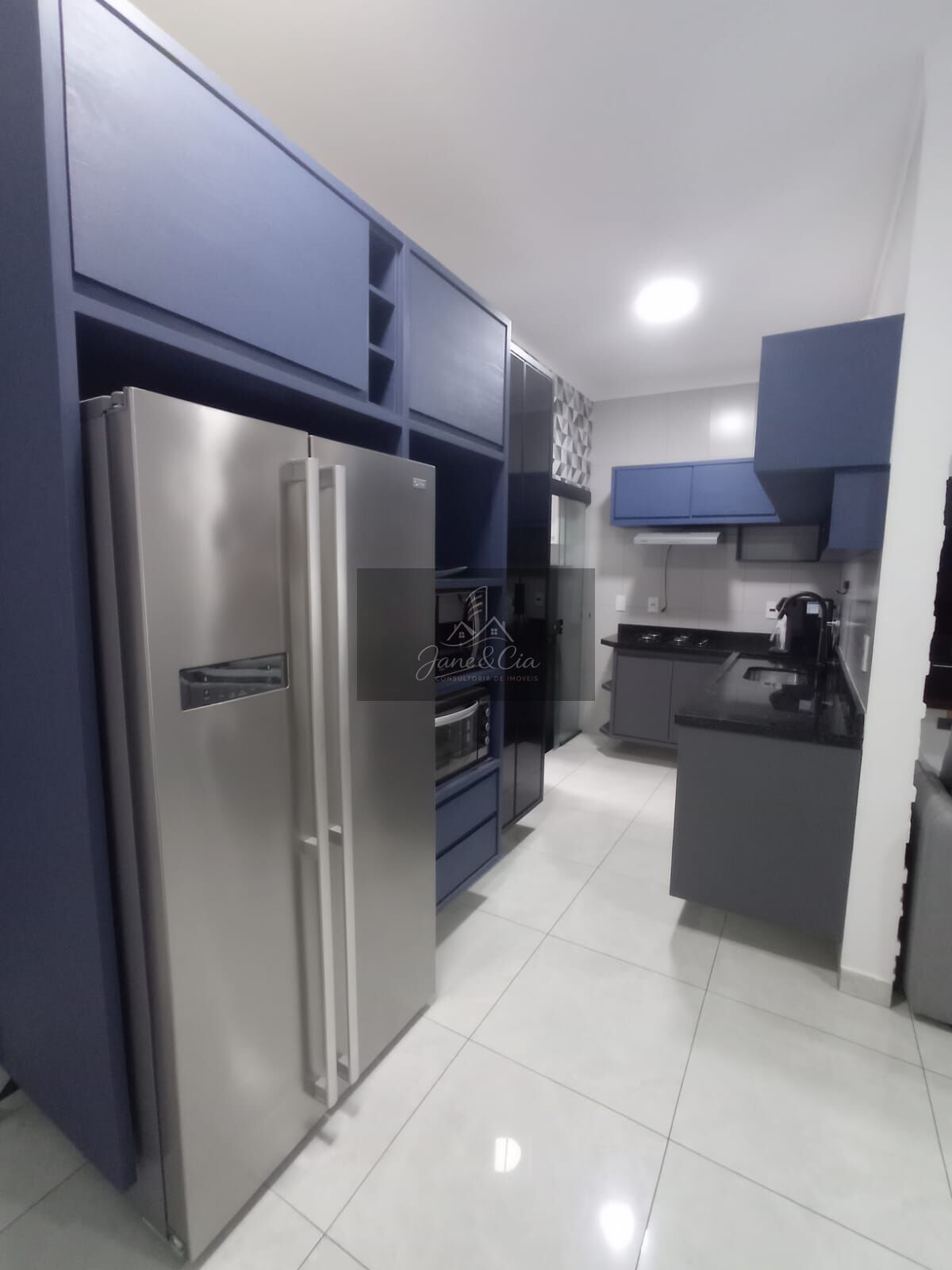 Casa à venda com 3 quartos, 105m² - Foto 1