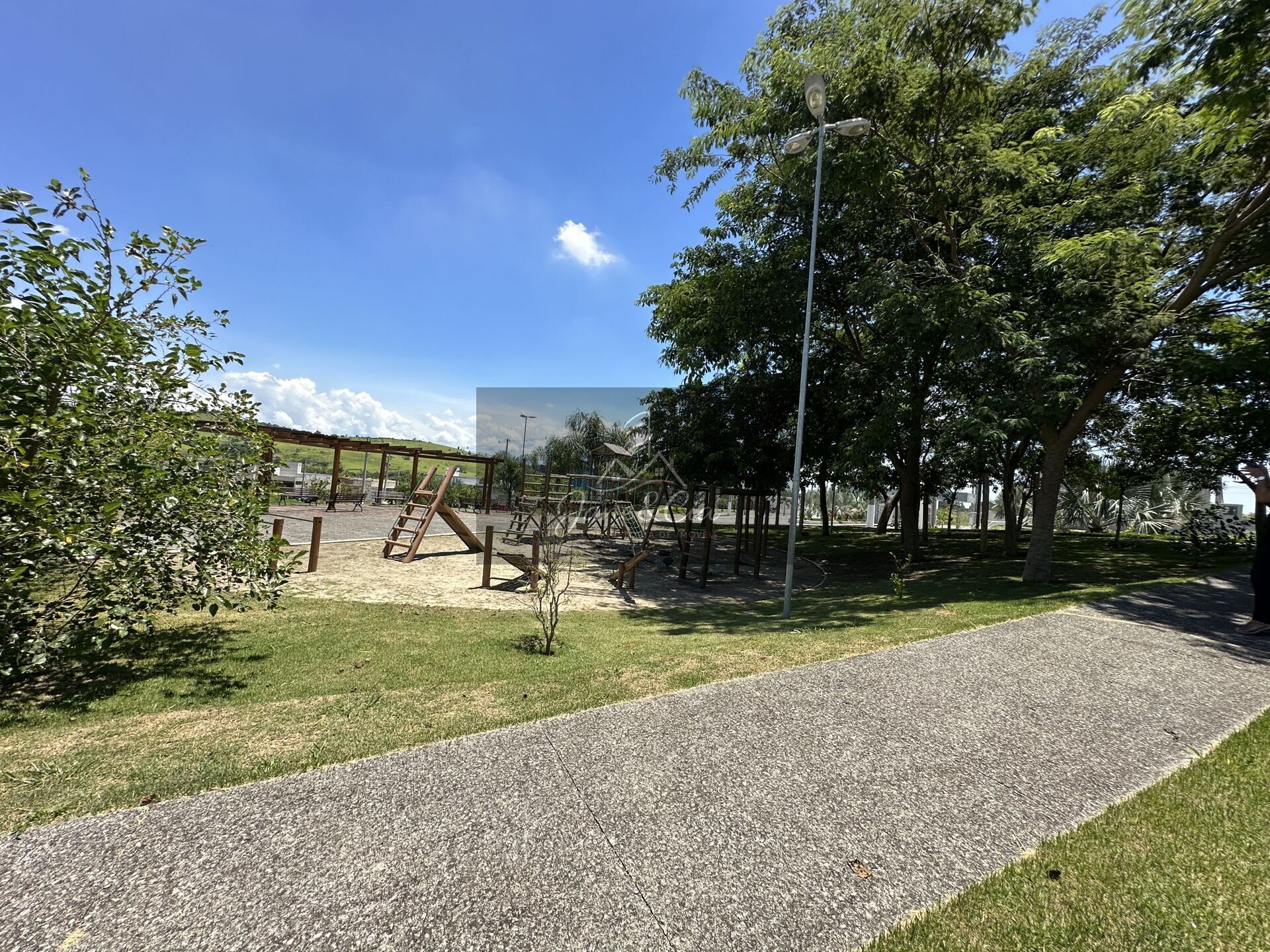 Casa de Condomínio à venda com 3 quartos, 183m² - Foto 23