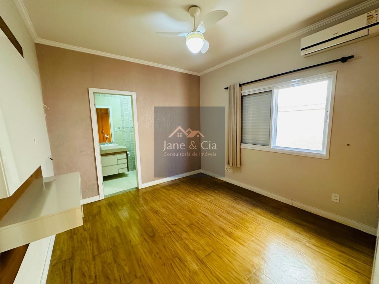 Casa à venda com 4 quartos, 220m² - Foto 15
