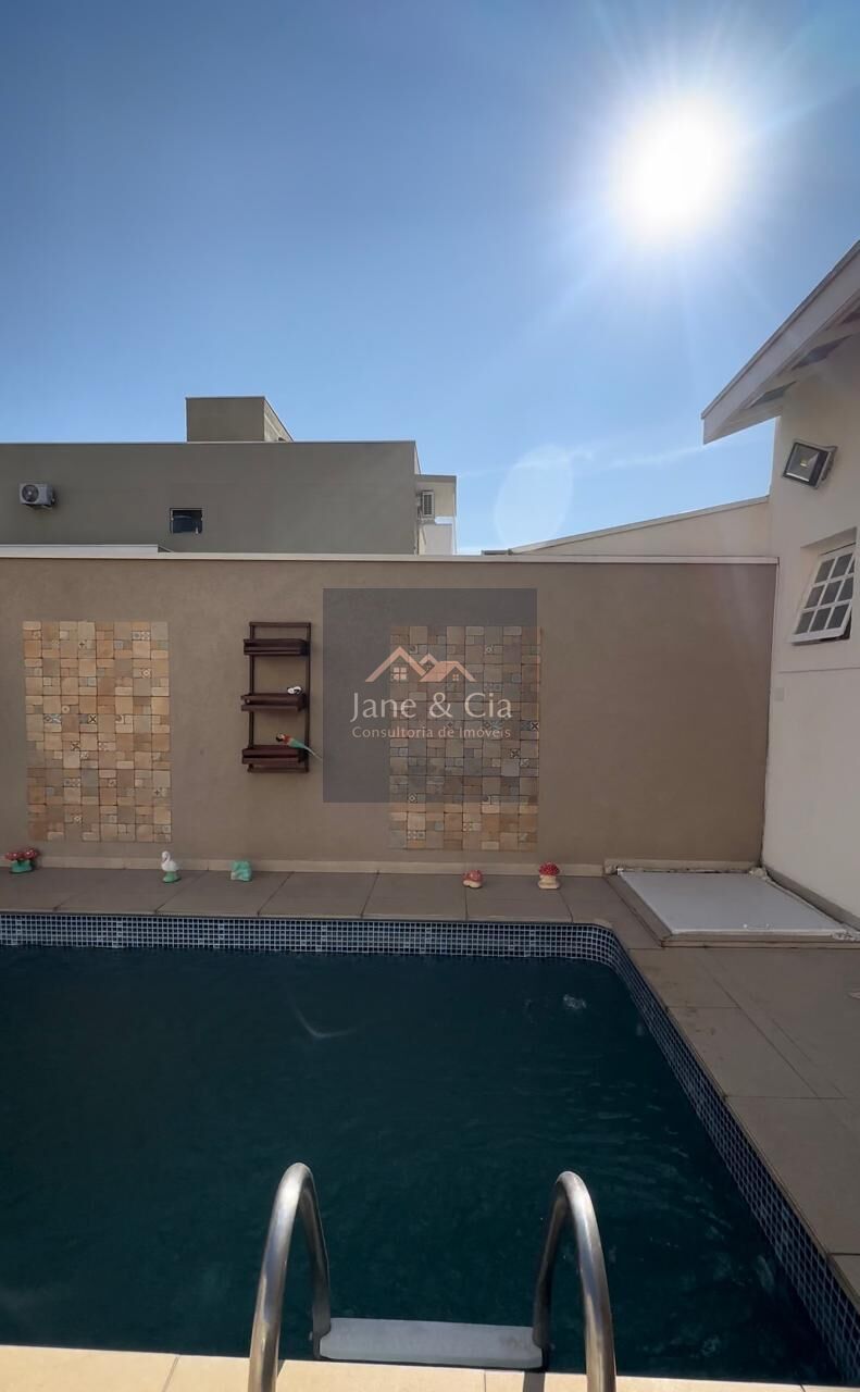 Casa à venda com 4 quartos, 220m² - Foto 18