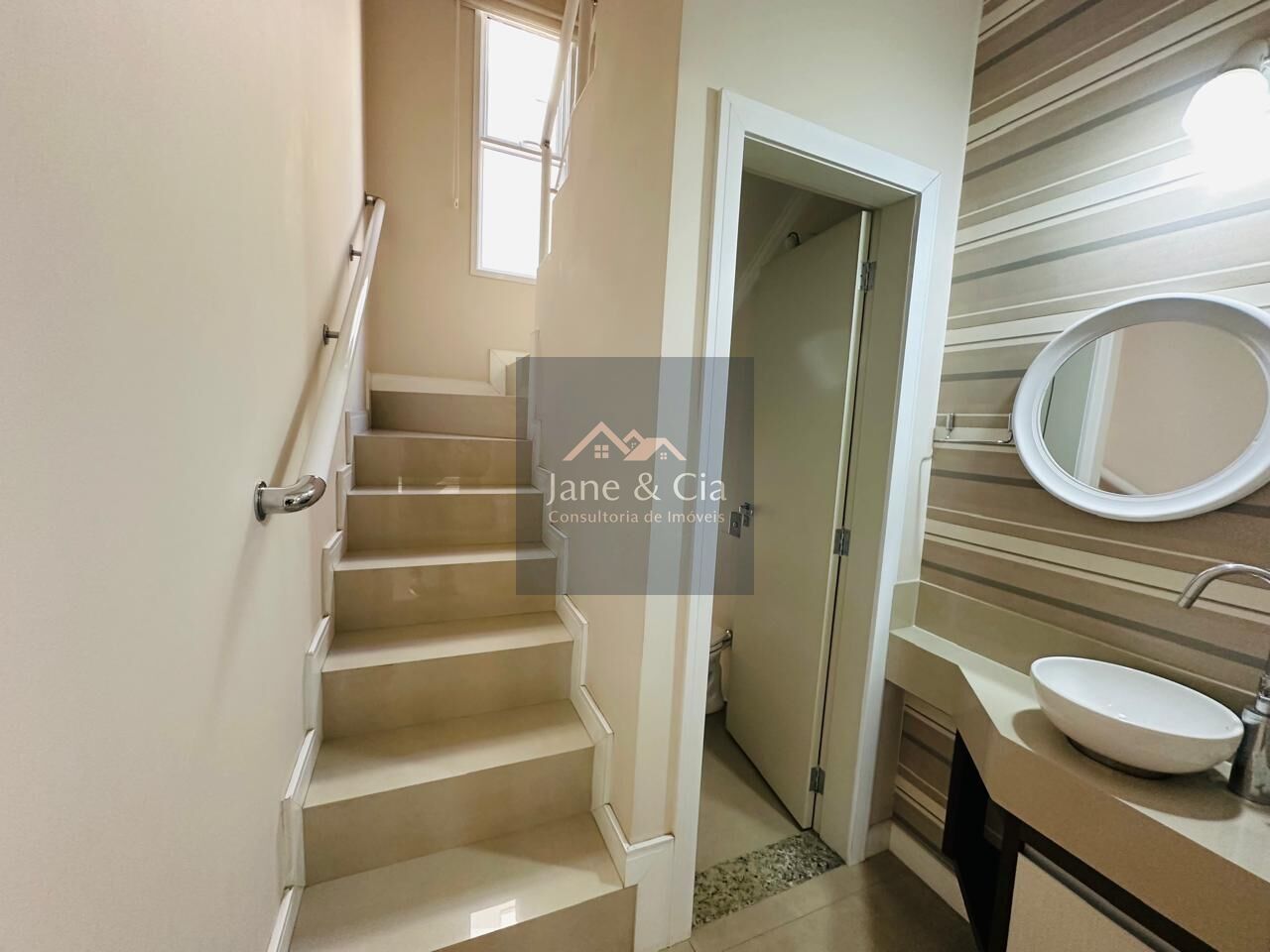 Casa à venda com 4 quartos, 220m² - Foto 5