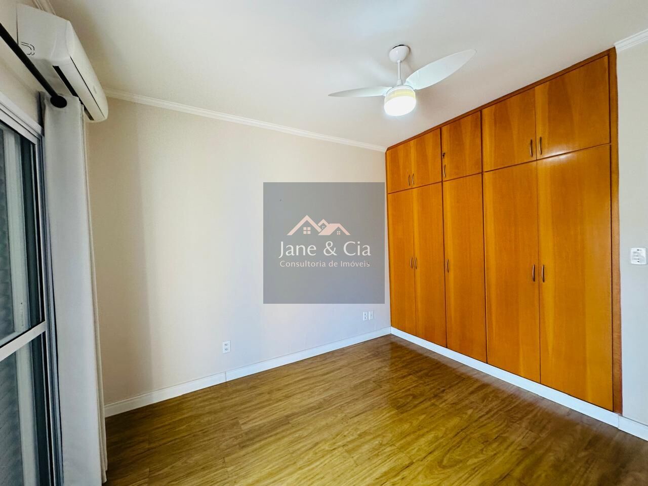 Casa à venda com 4 quartos, 220m² - Foto 16