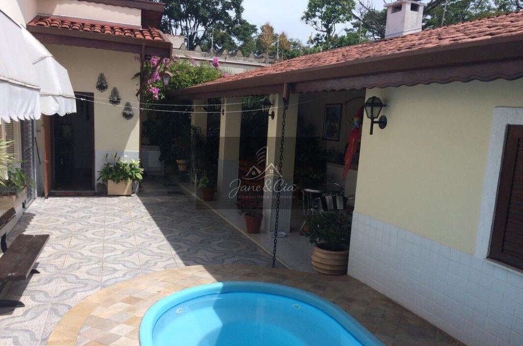 Casa à venda com 3 quartos, 187m² - Foto 2