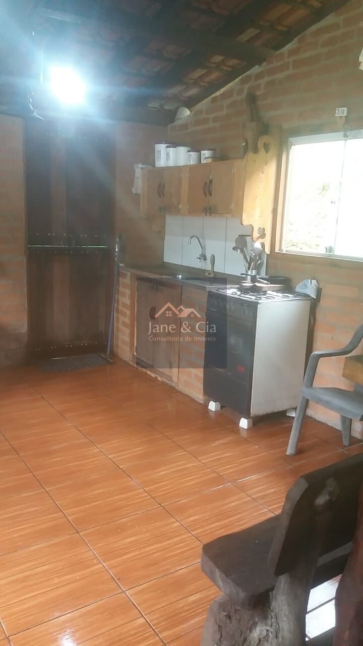 Casa à venda com 2 quartos, 100m² - Foto 9