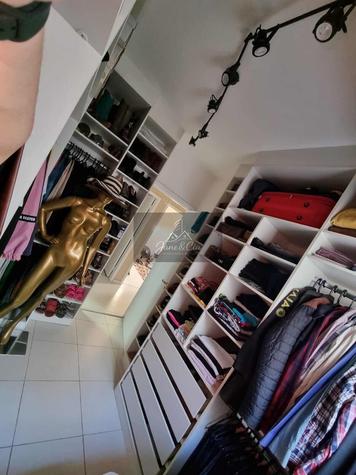 Casa à venda com 3 quartos, 129m² - Foto 14