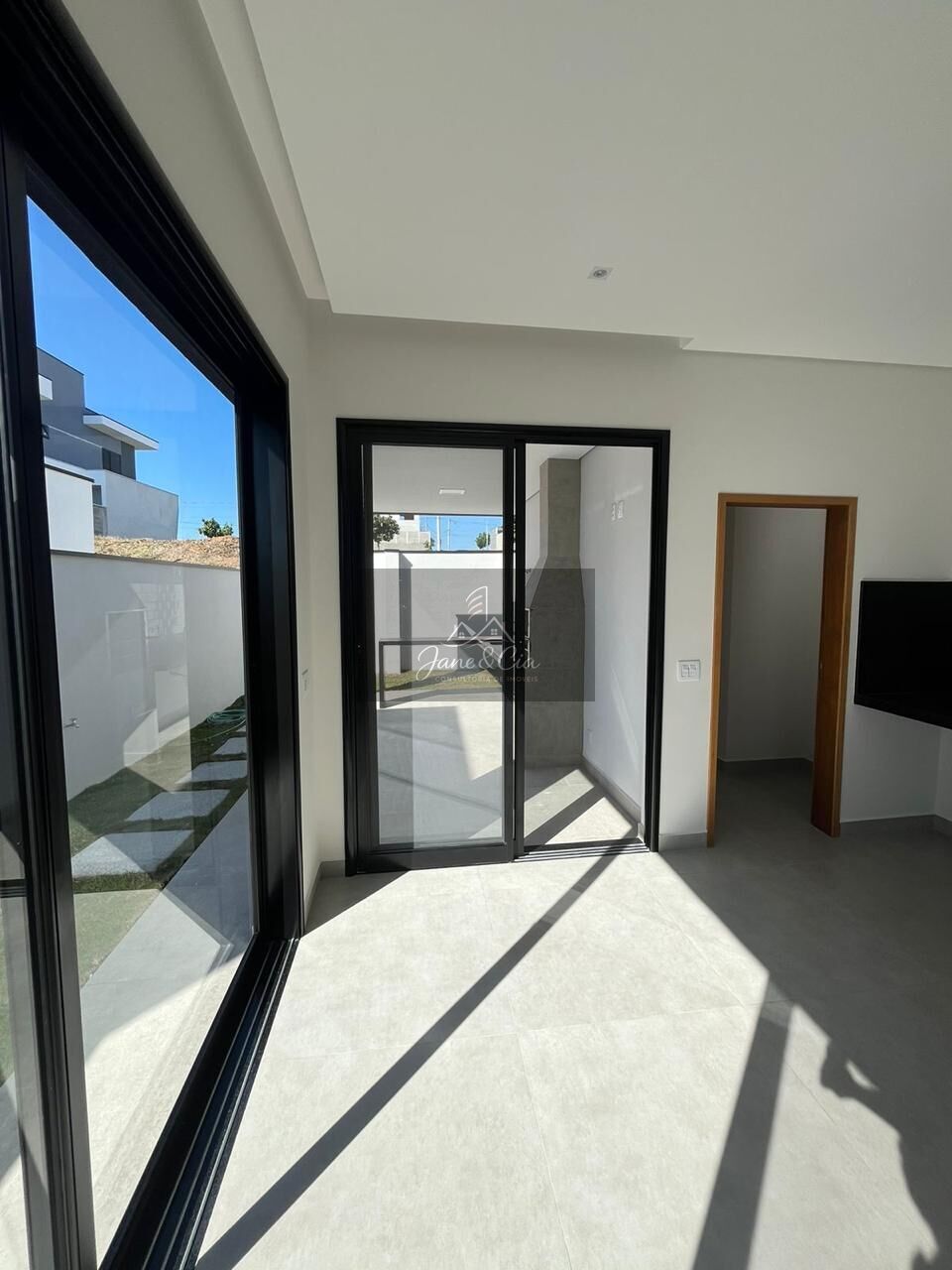 Casa à venda com 4 quartos, 168m² - Foto 3