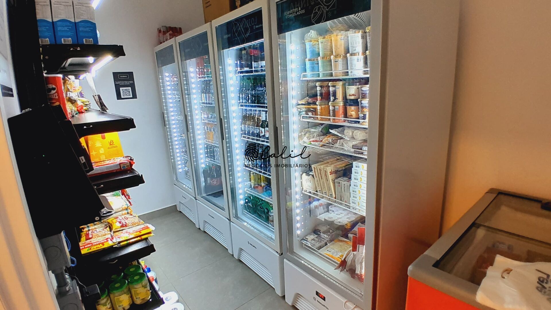Apartamento para alugar com 2 quartos, 64m² - Foto 56