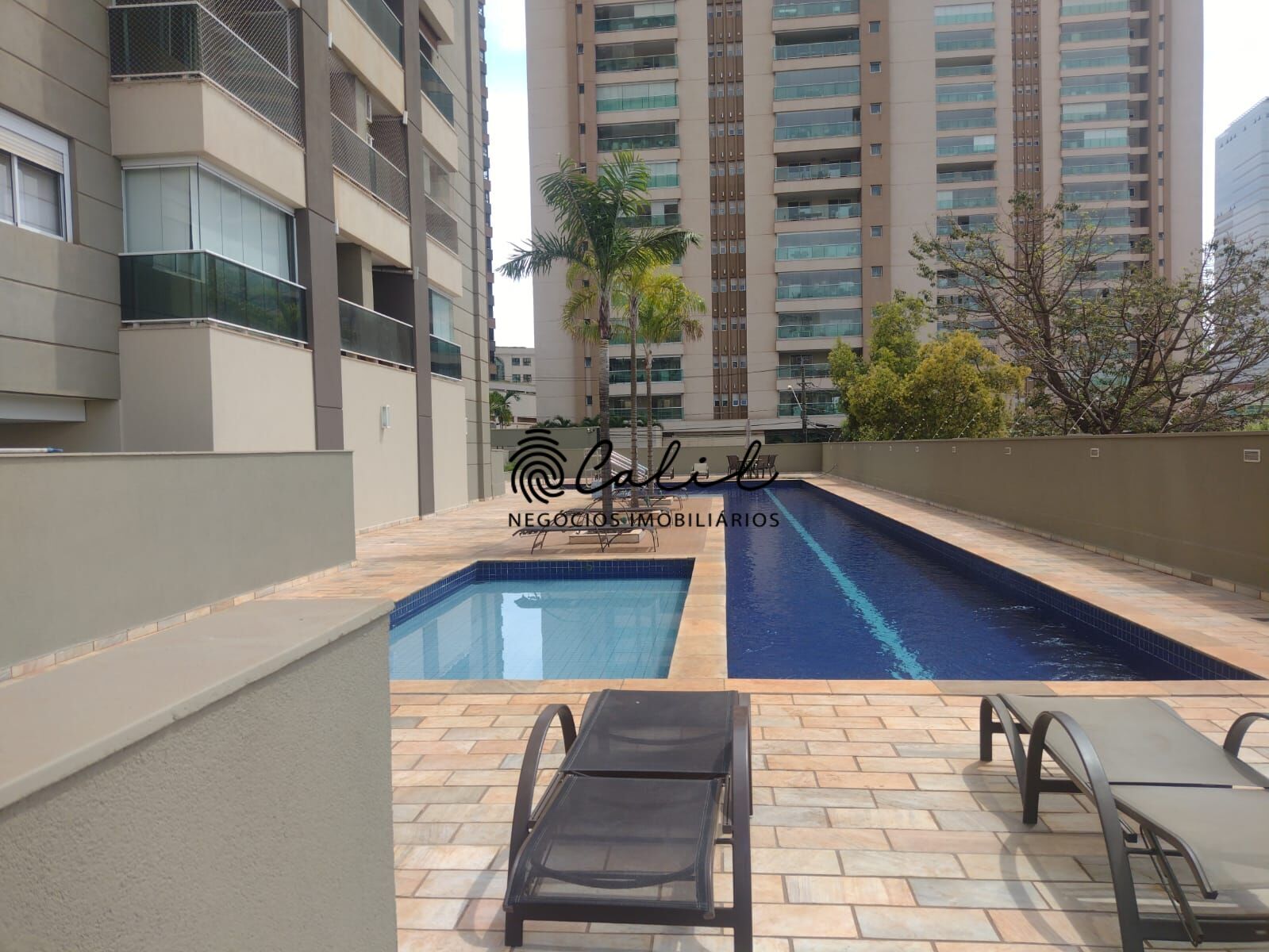 Apartamento para alugar com 2 quartos, 90m² - Foto 32