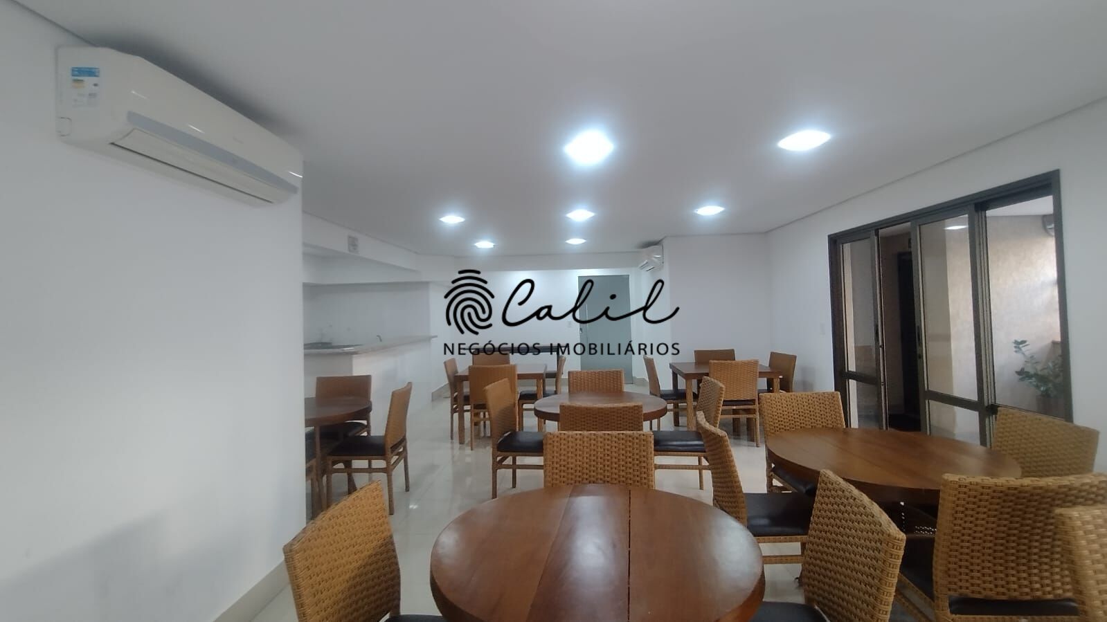 Apartamento para alugar com 3 quartos, 117m² - Foto 60