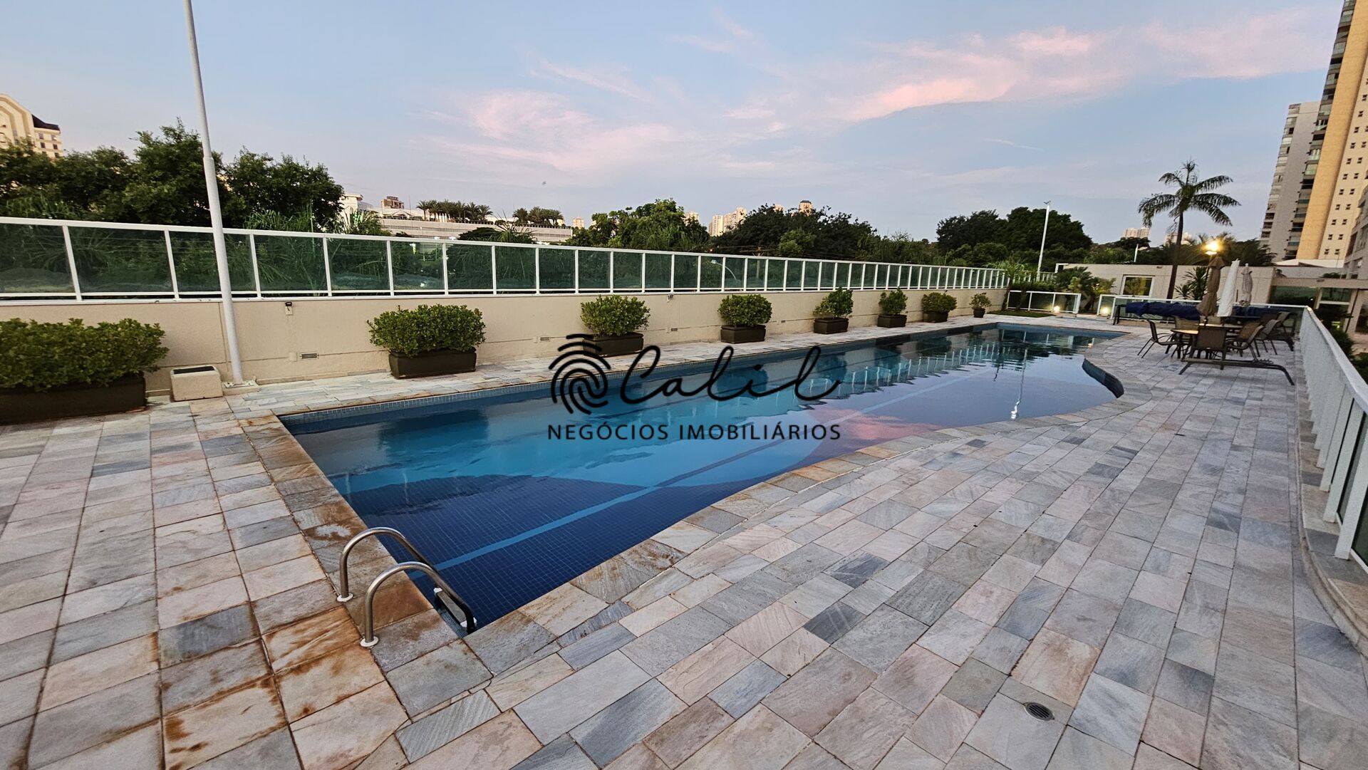 Apartamento à venda com 3 quartos, 187m² - Foto 68