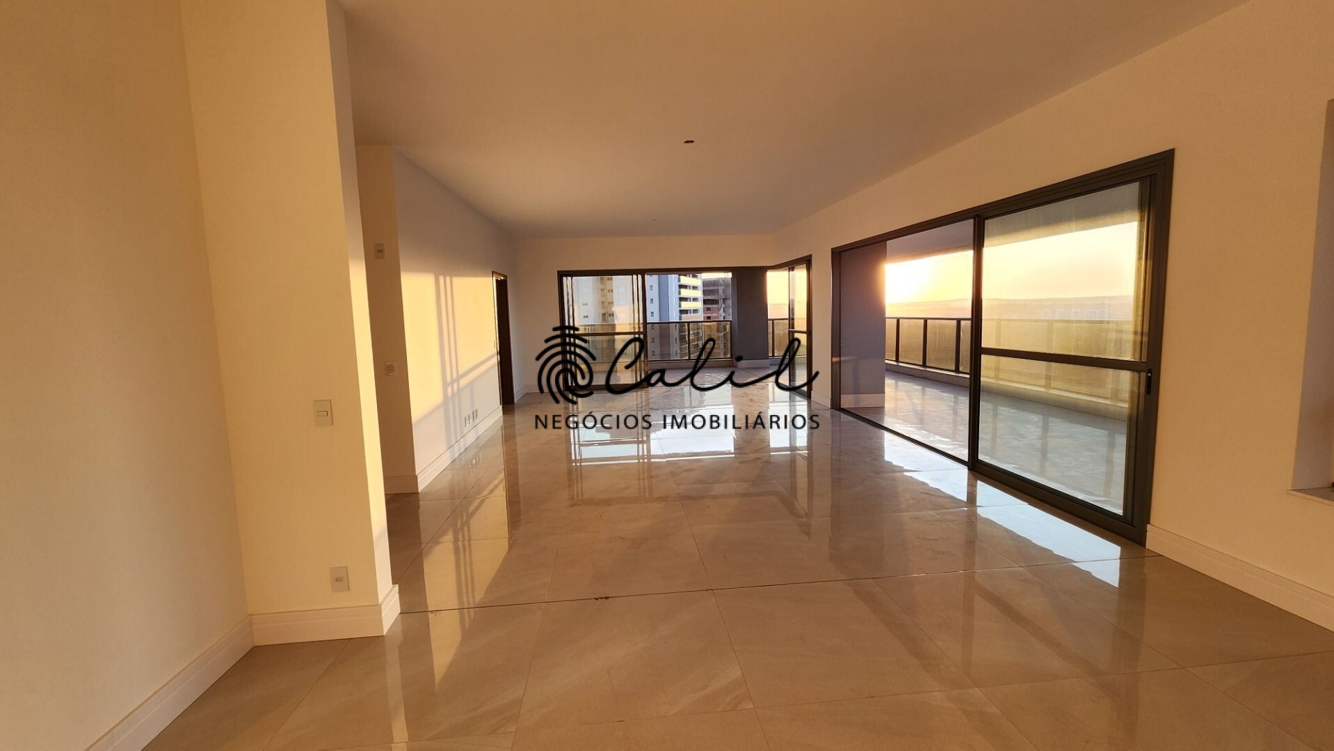 Apartamento à venda com 4 quartos, 376m² - Foto 6