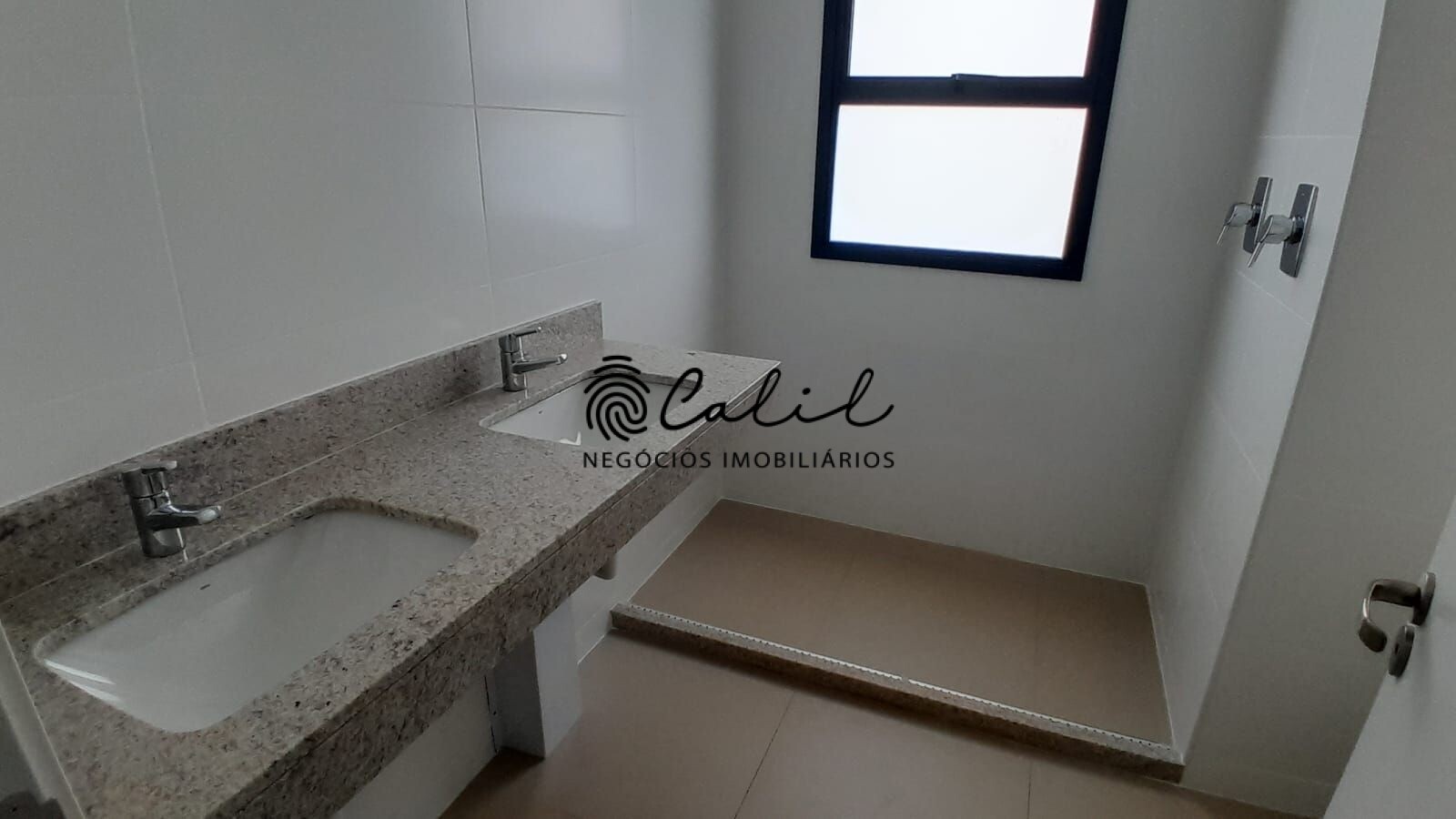 Apartamento à venda com 3 quartos, 158m² - Foto 17