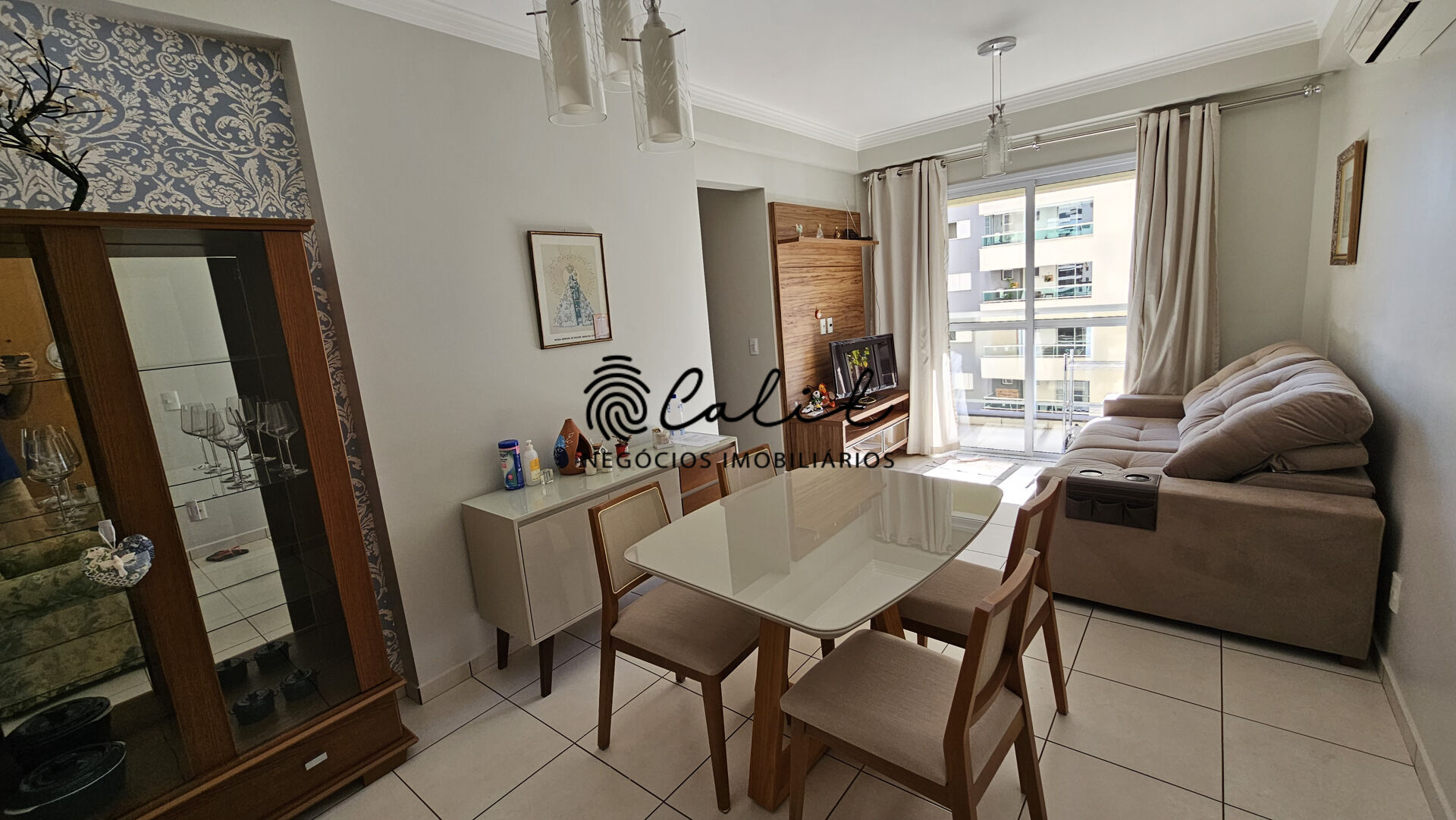 Apartamento à venda com 2 quartos, 72m² - Foto 1