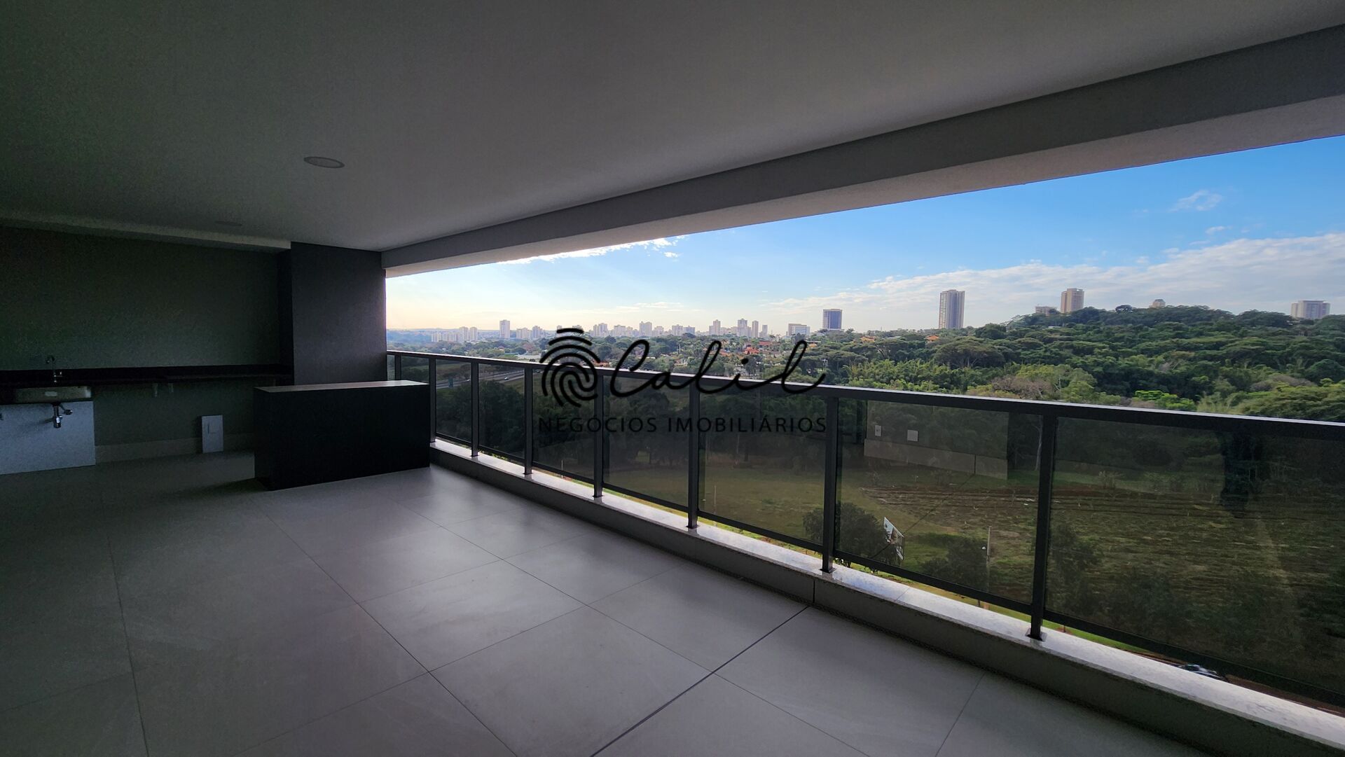 Apartamento, 4 quartos, 227 m² - Foto 1