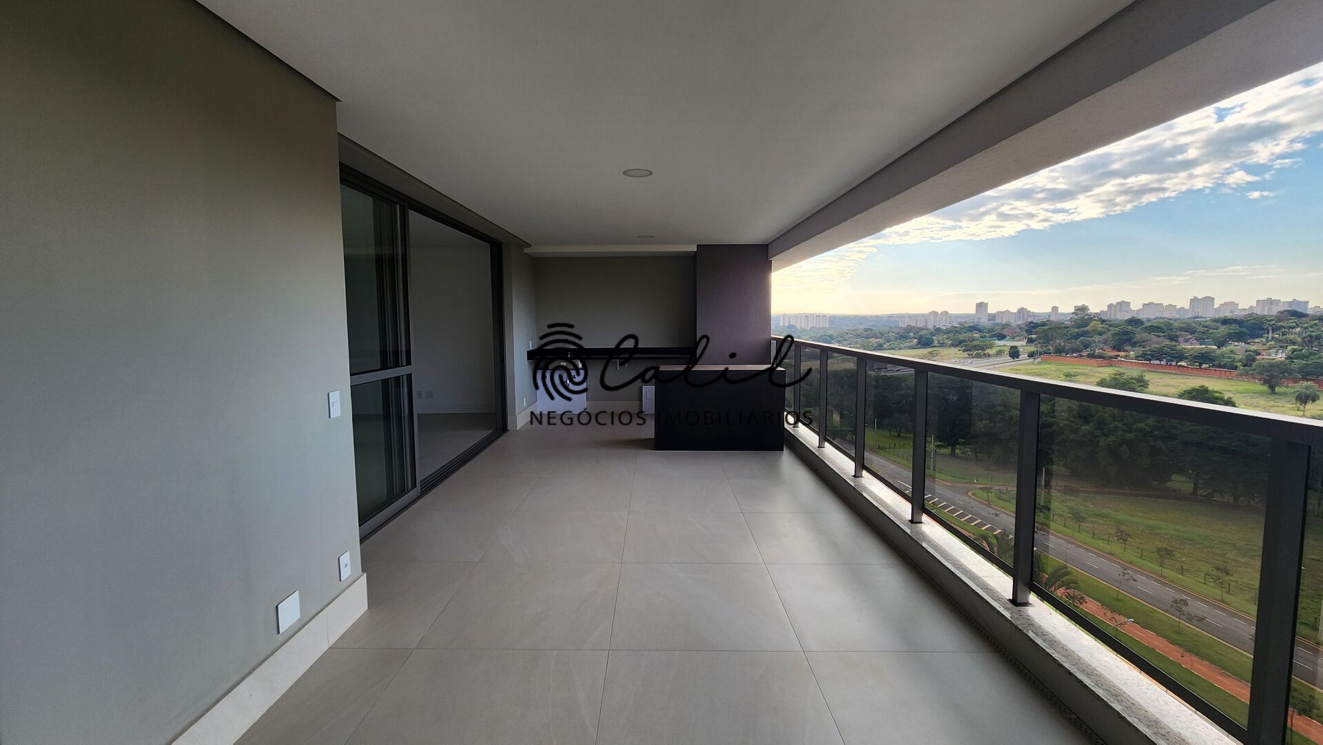 Apartamento, 4 quartos, 227 m² - Foto 2