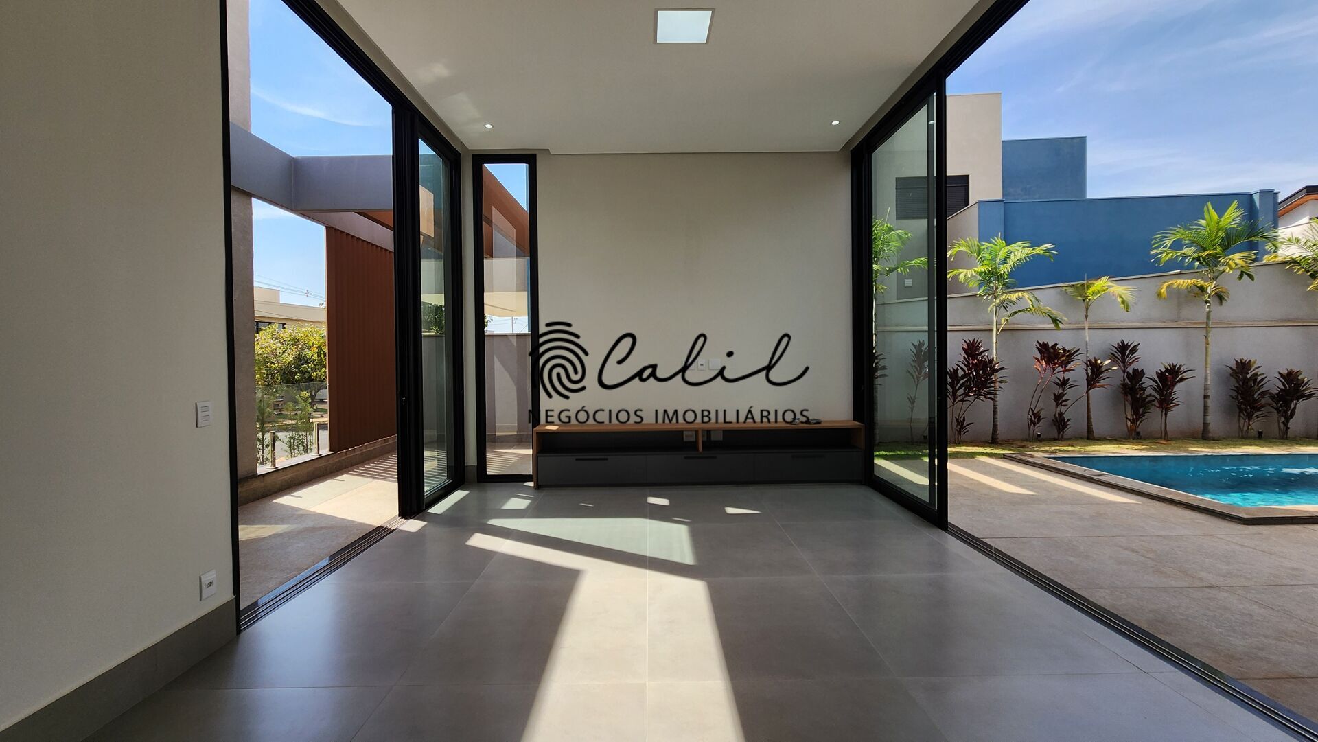 Casa de Condomínio à venda com 3 quartos, 266m² - Foto 5