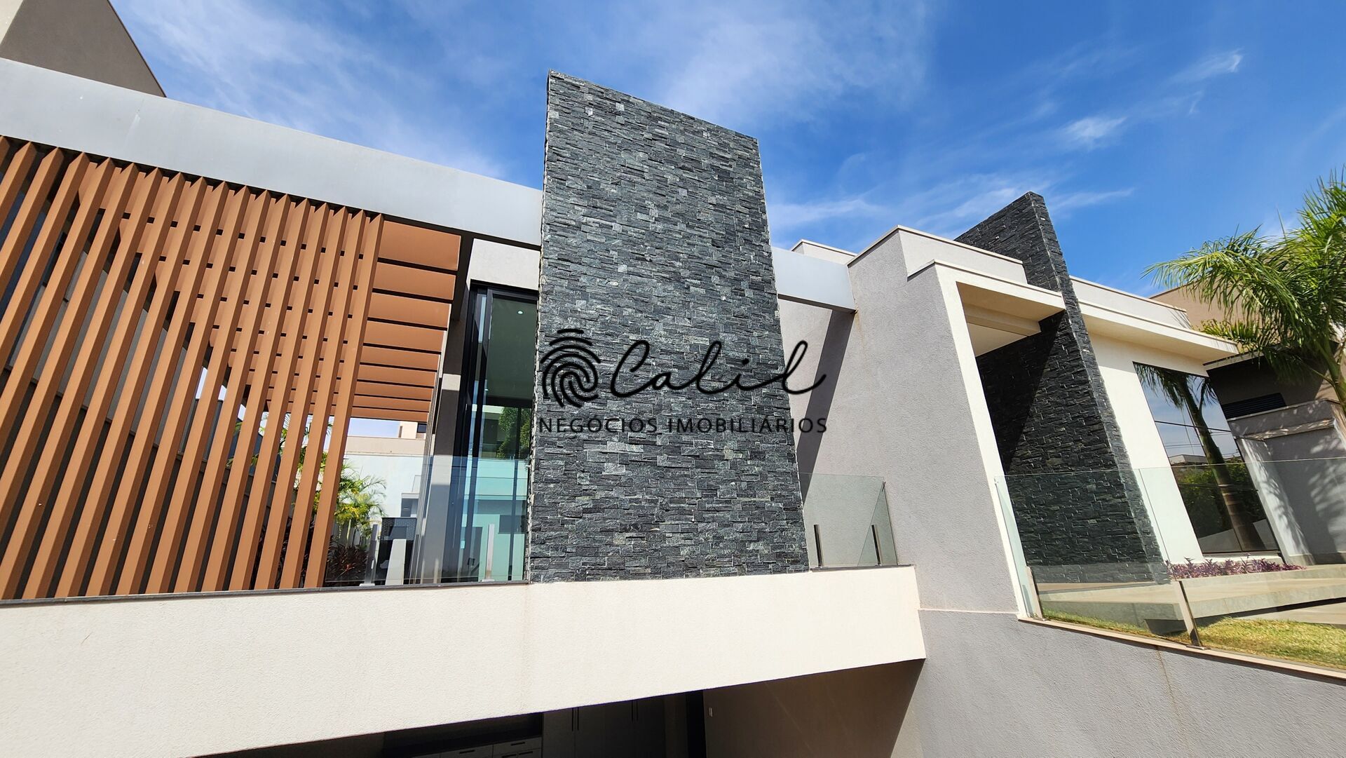 Casa de Condomínio à venda com 3 quartos, 266m² - Foto 4