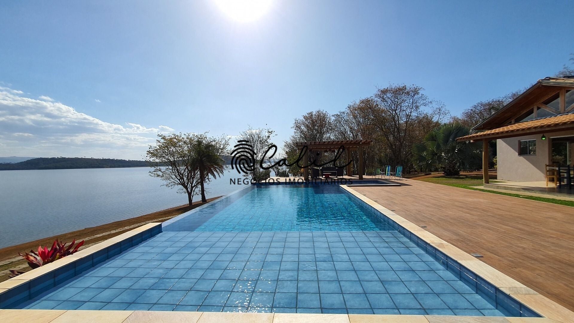 Fazenda à venda com 4 quartos, 300m² - Foto 1