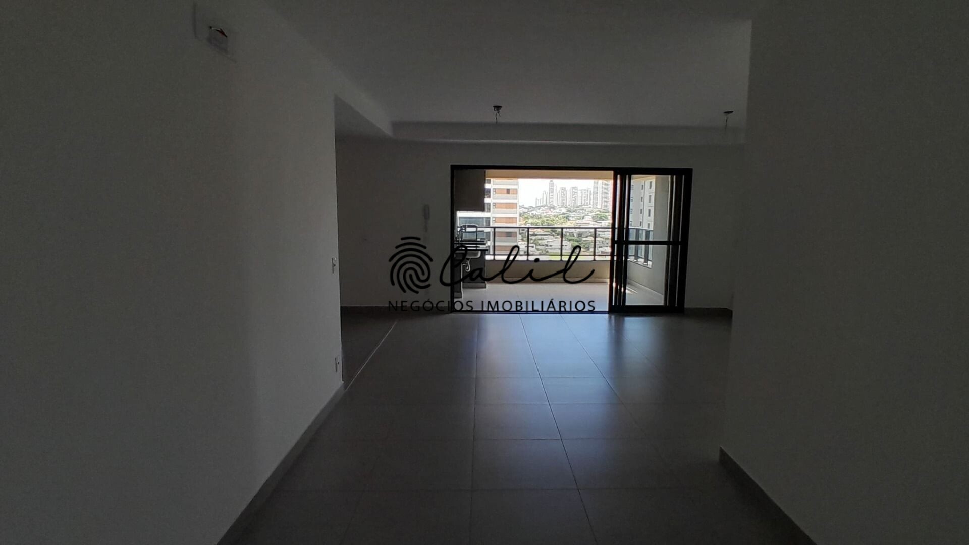 Apartamento à venda com 3 quartos, 126m² - Foto 3