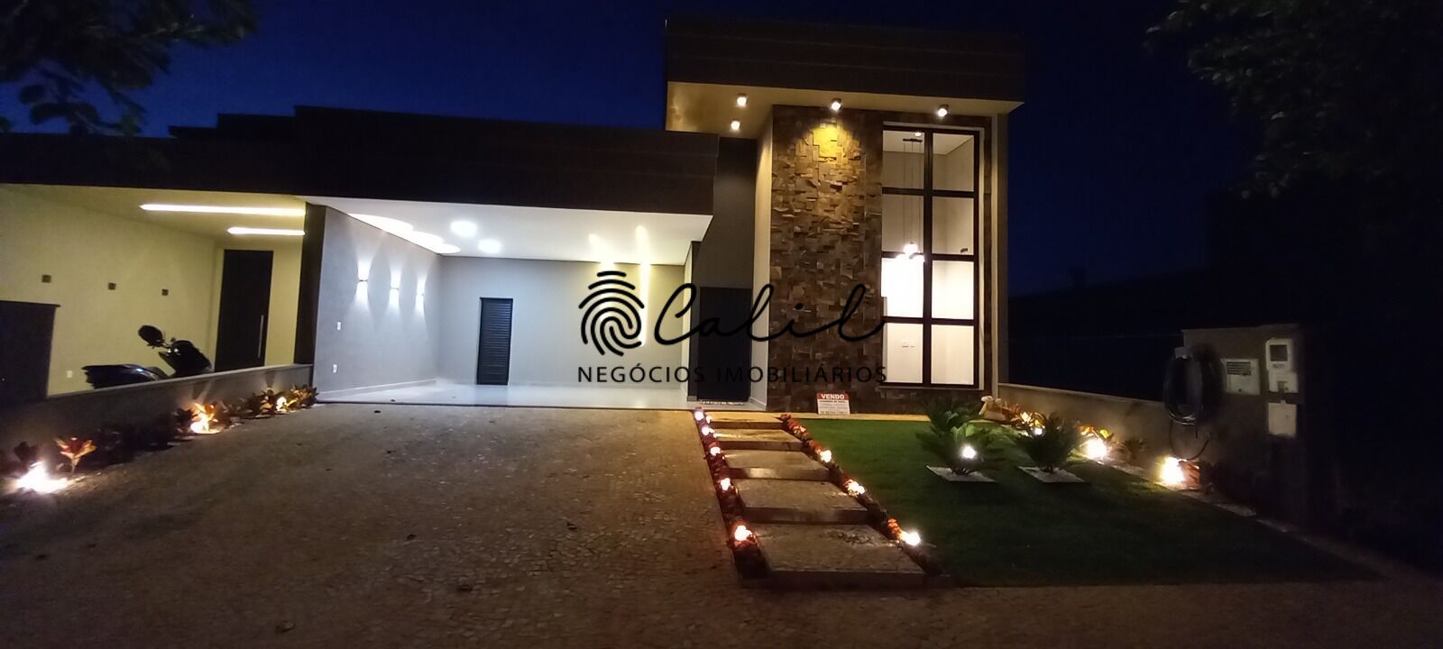 Casa de Condomínio à venda com 3 quartos, 172m² - Foto 1