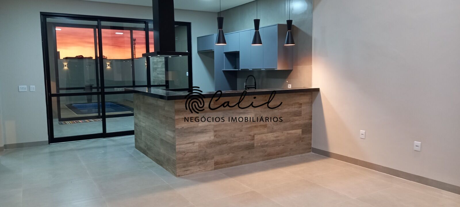 Casa de Condomínio à venda com 3 quartos, 172m² - Foto 2