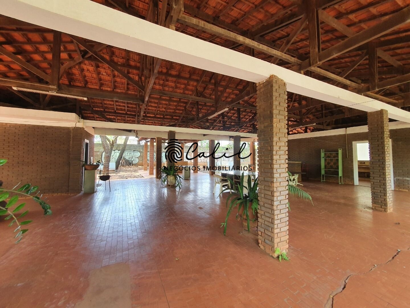 Fazenda à venda com 6 quartos, 800m² - Foto 25