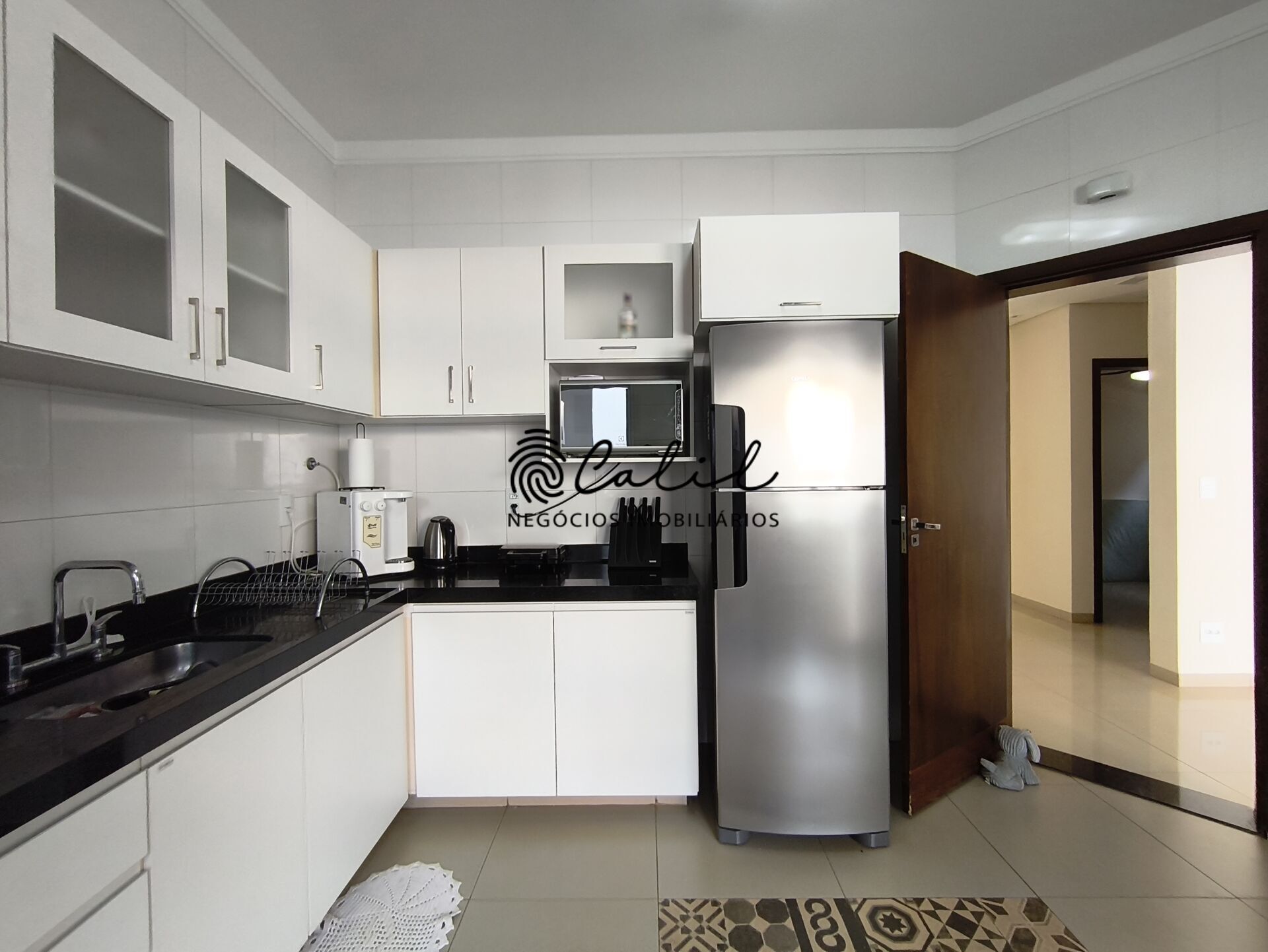 Casa de Condomínio à venda com 3 quartos, 215m² - Foto 10