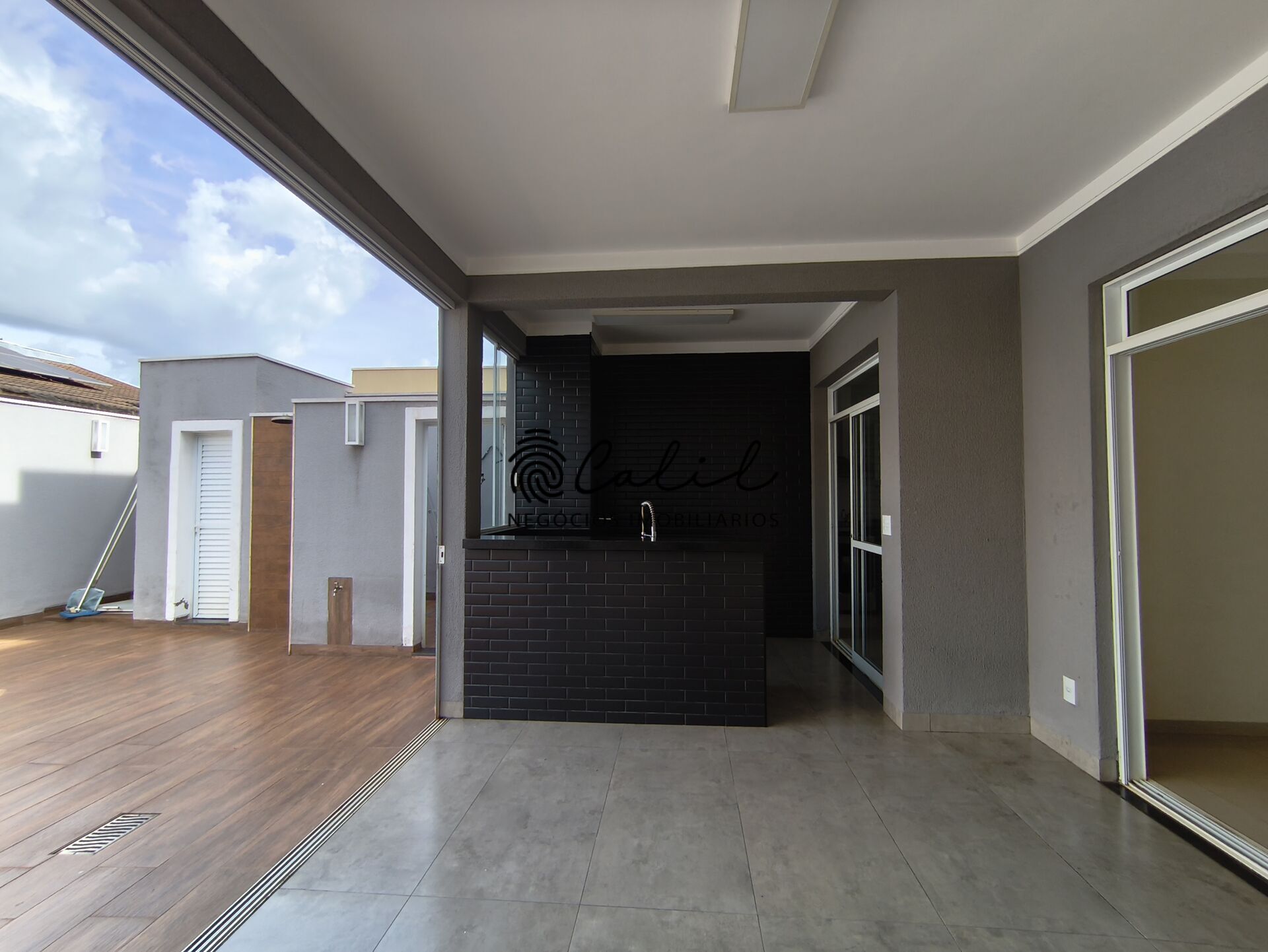 Casa de Condomínio à venda com 3 quartos, 215m² - Foto 23