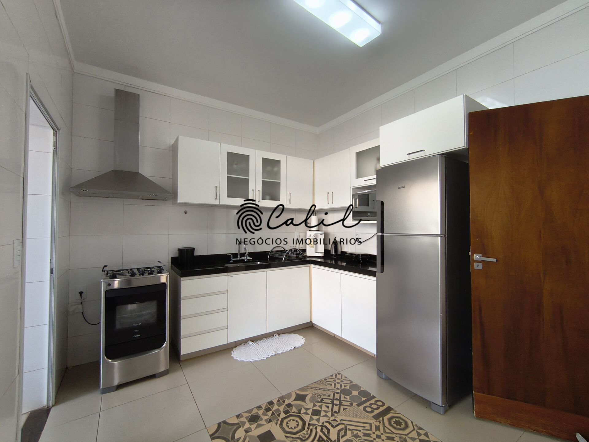 Casa de Condomínio à venda com 3 quartos, 215m² - Foto 9