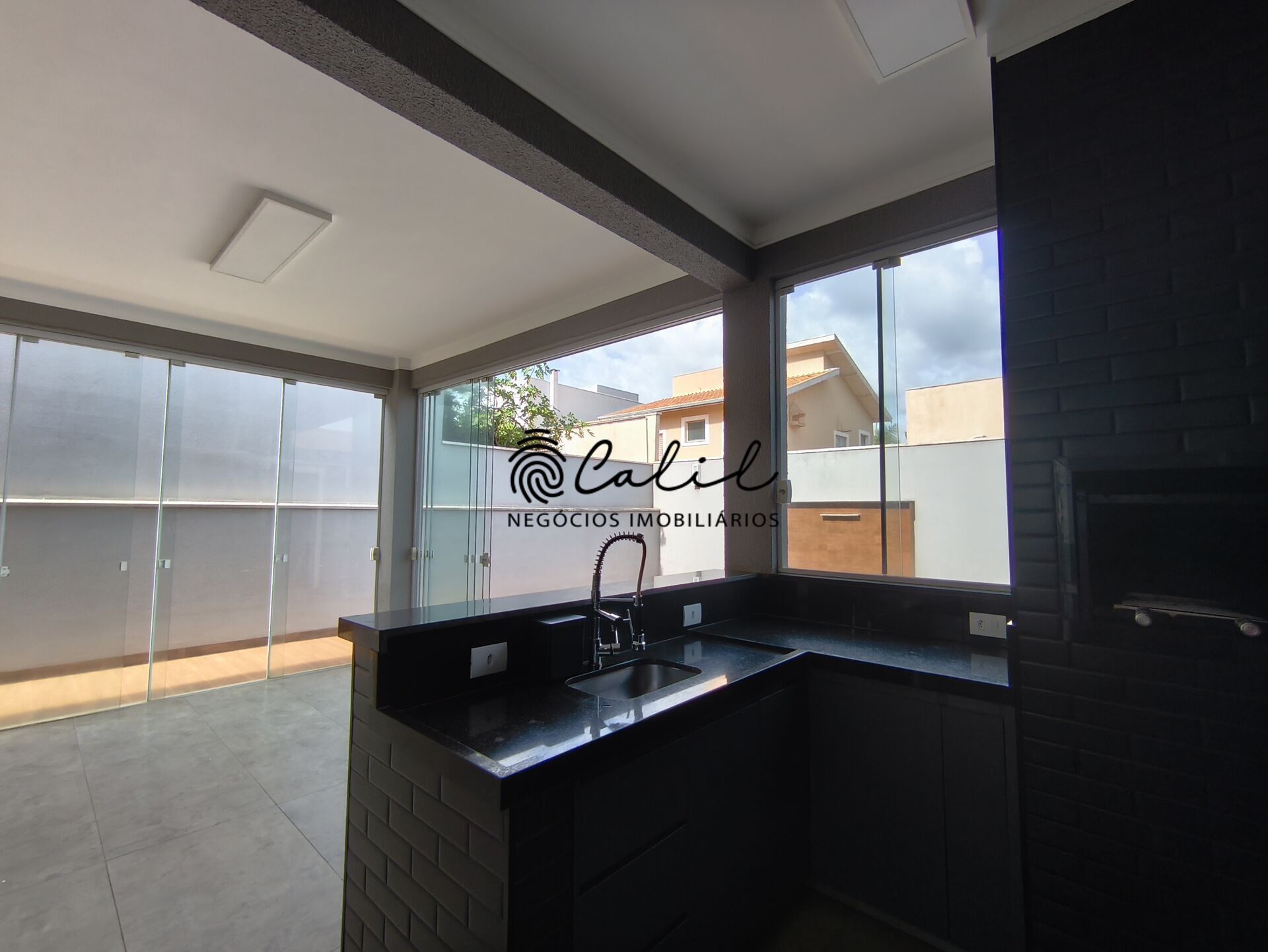 Casa de Condomínio à venda com 3 quartos, 215m² - Foto 21