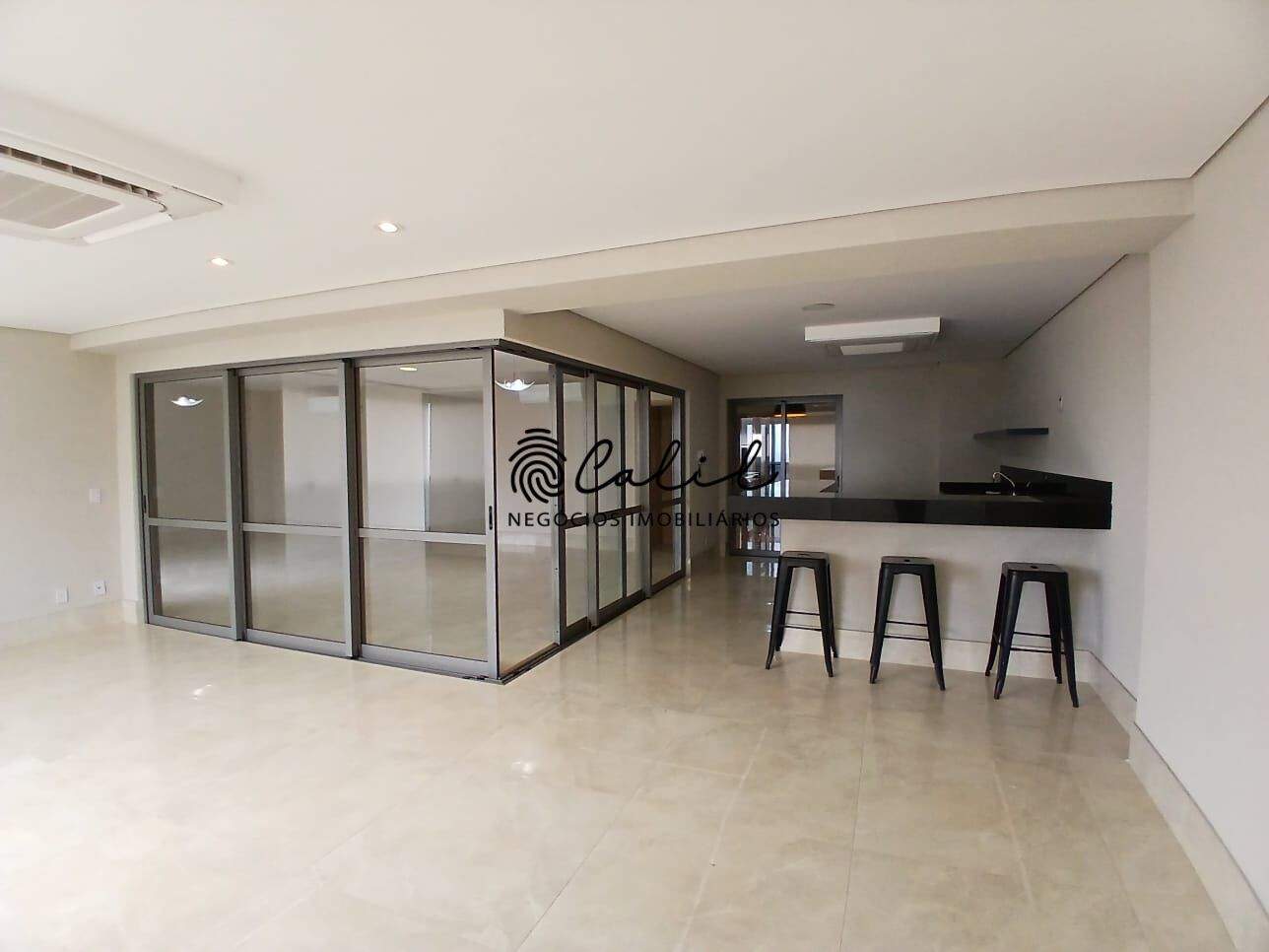 Apartamento, 4 quartos, 345 m² - Foto 2