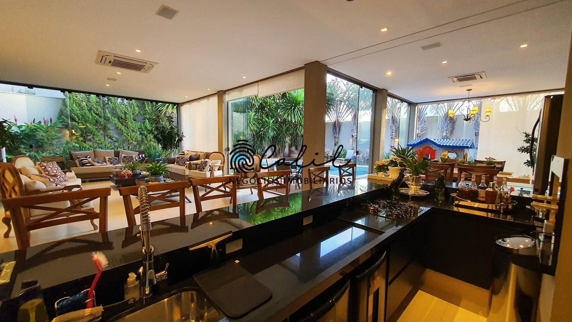 Casa de Condomínio à venda com 4 quartos, 604m² - Foto 3