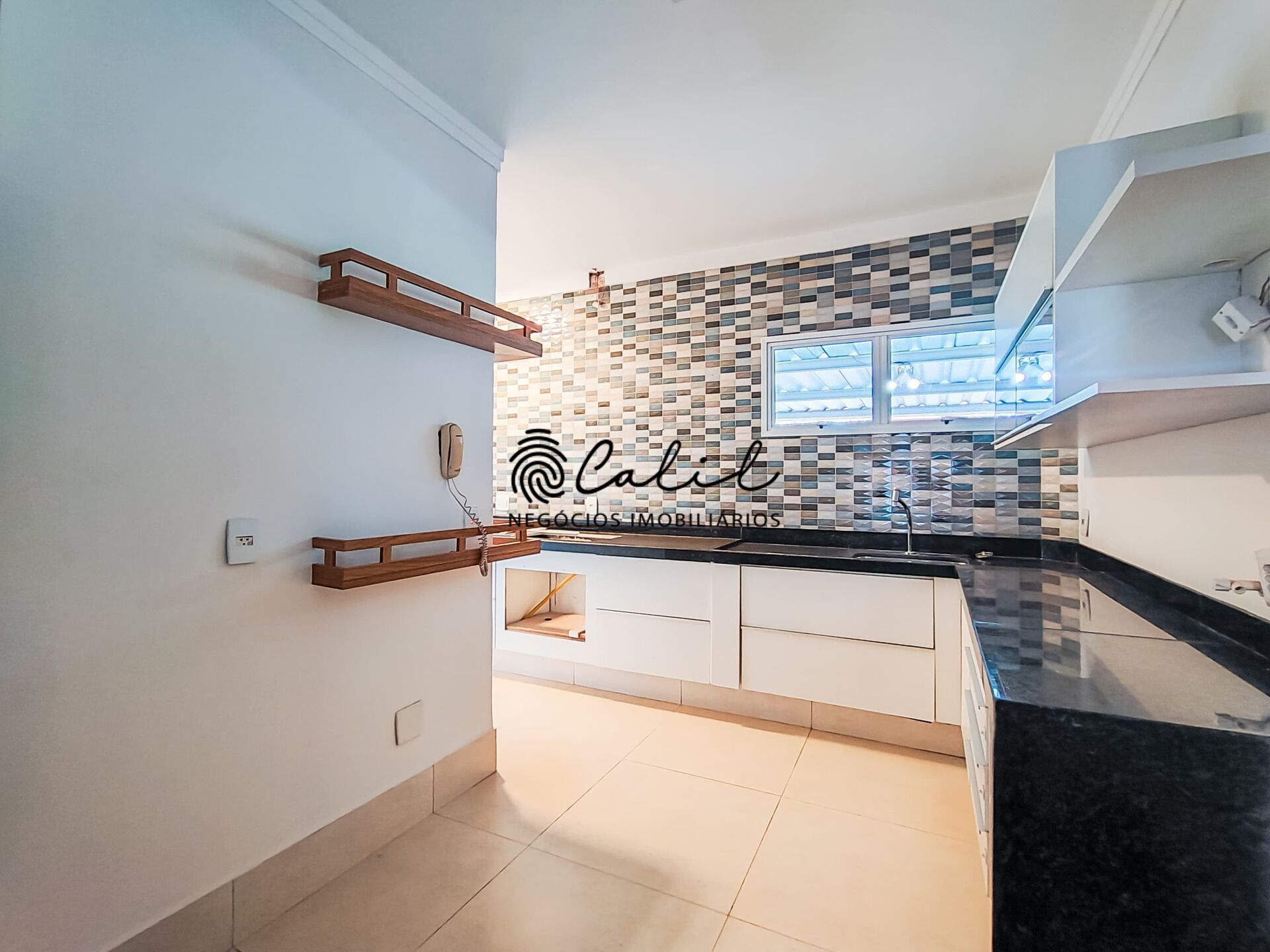 Casa de Condomínio à venda com 3 quartos, 179m² - Foto 3