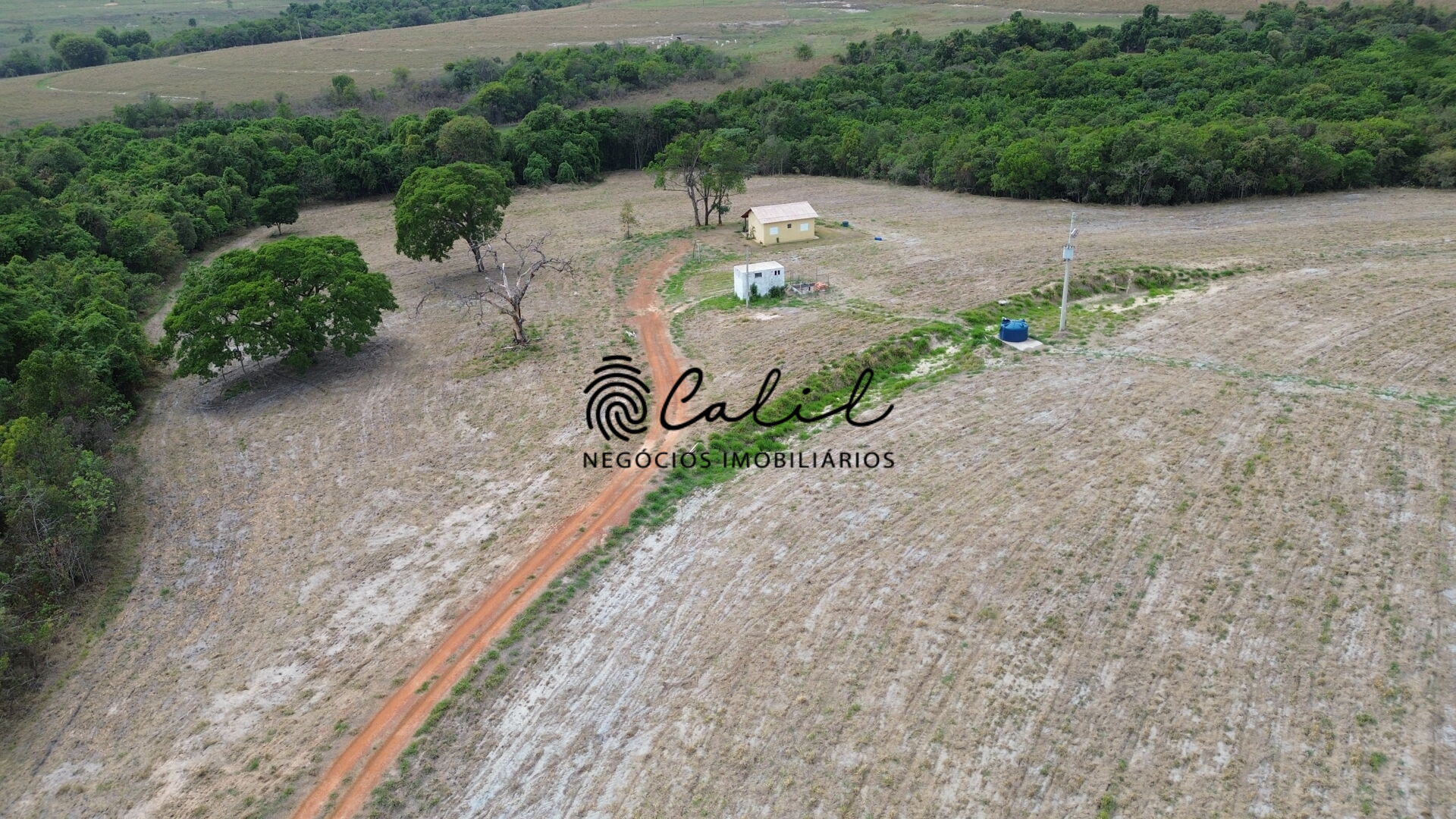 Fazenda à venda com 2 quartos, 236700m² - Foto 3