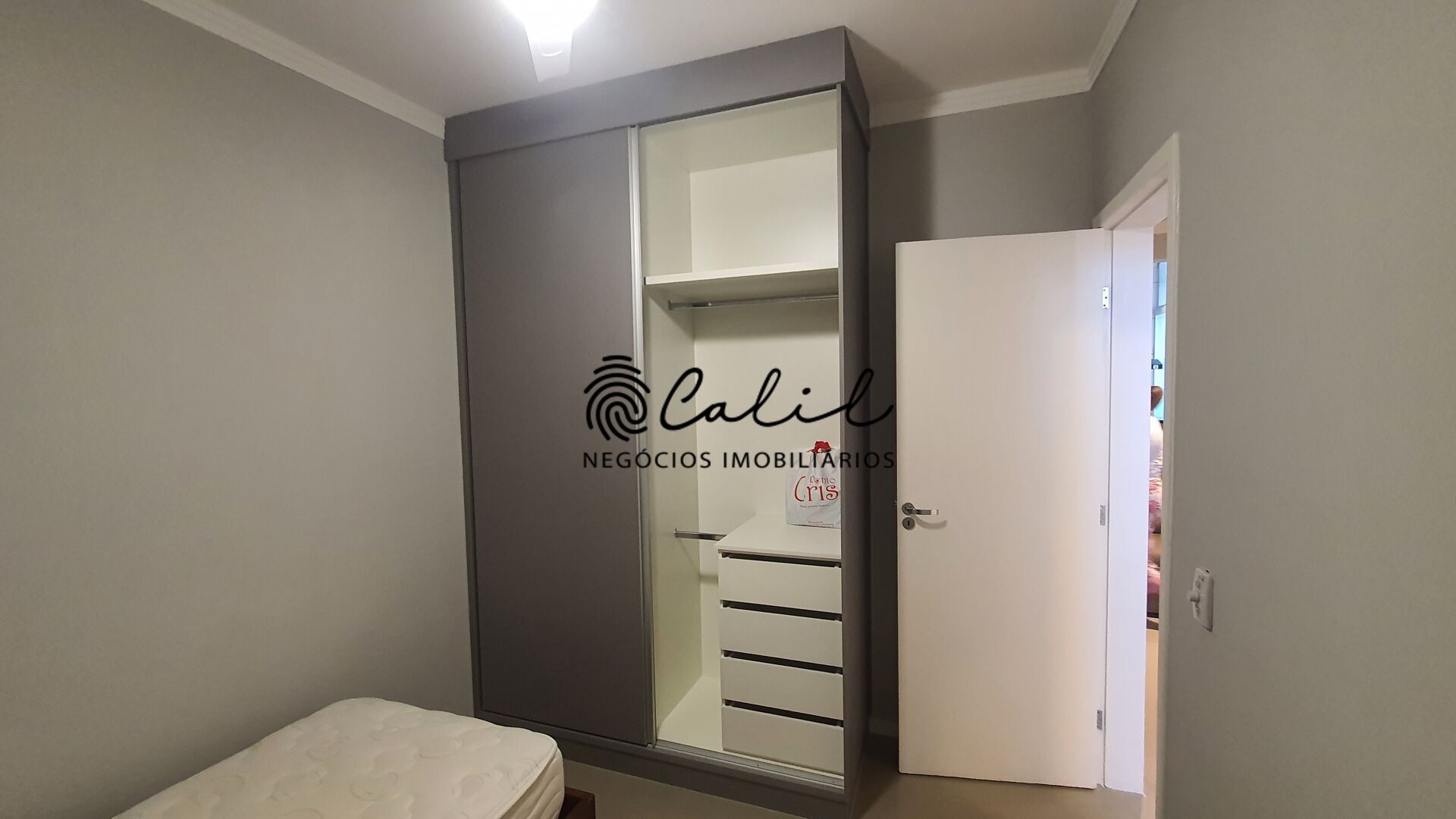 Apartamento à venda com 2 quartos, 48m² - Foto 22