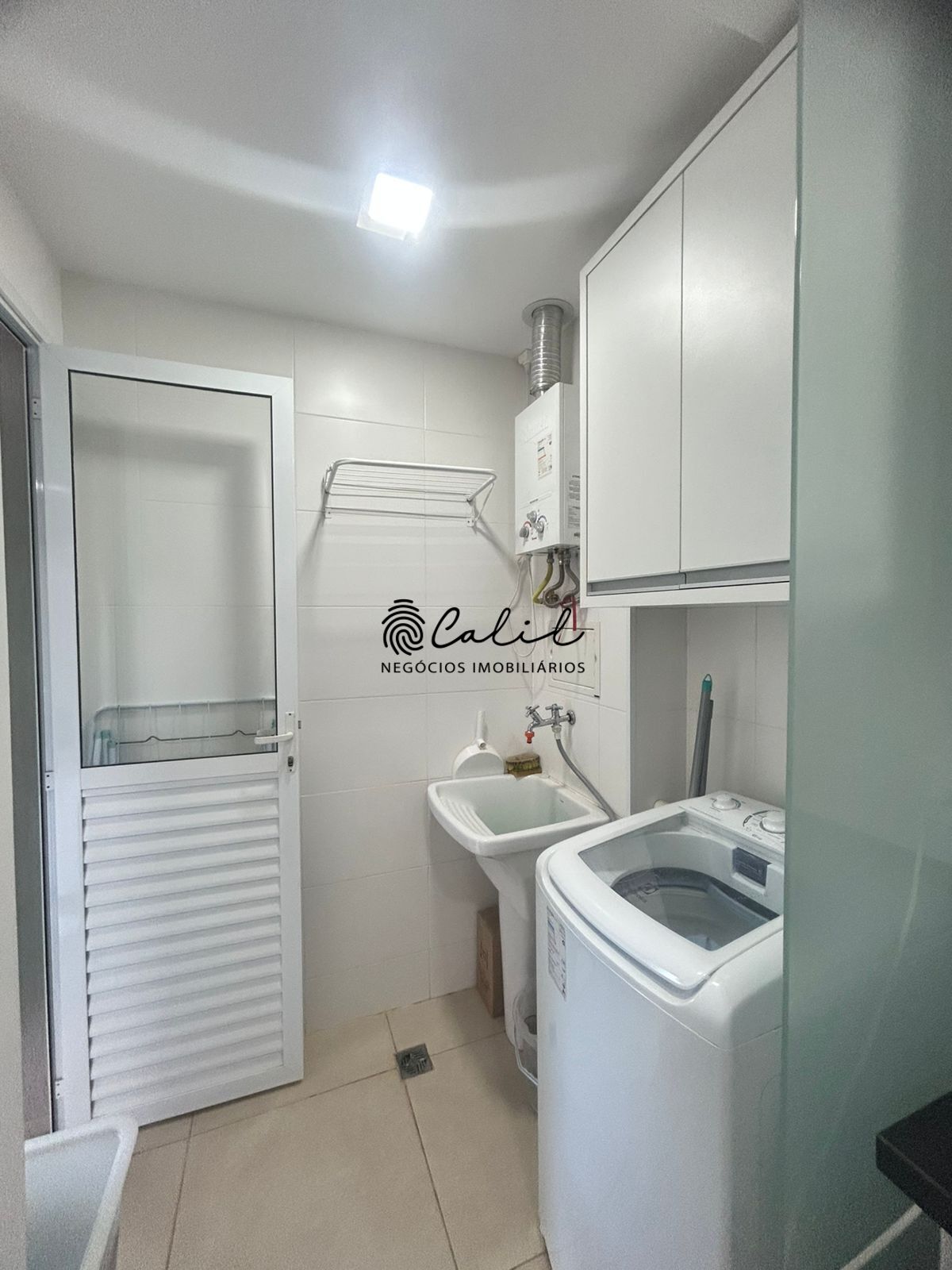 Apartamento à venda com 1 quarto, 59m² - Foto 28