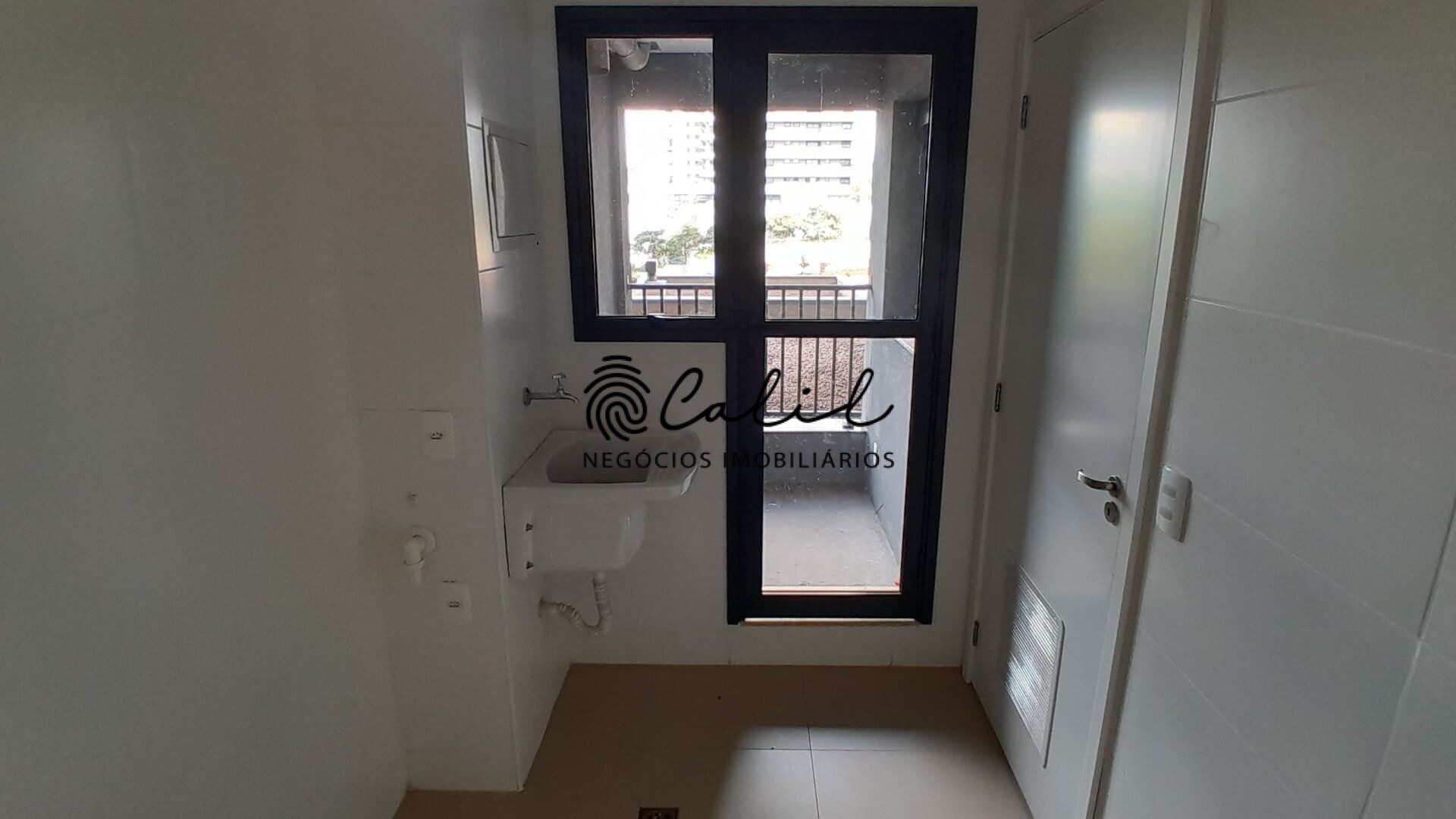 Apartamento à venda com 3 quartos, 158m² - Foto 10