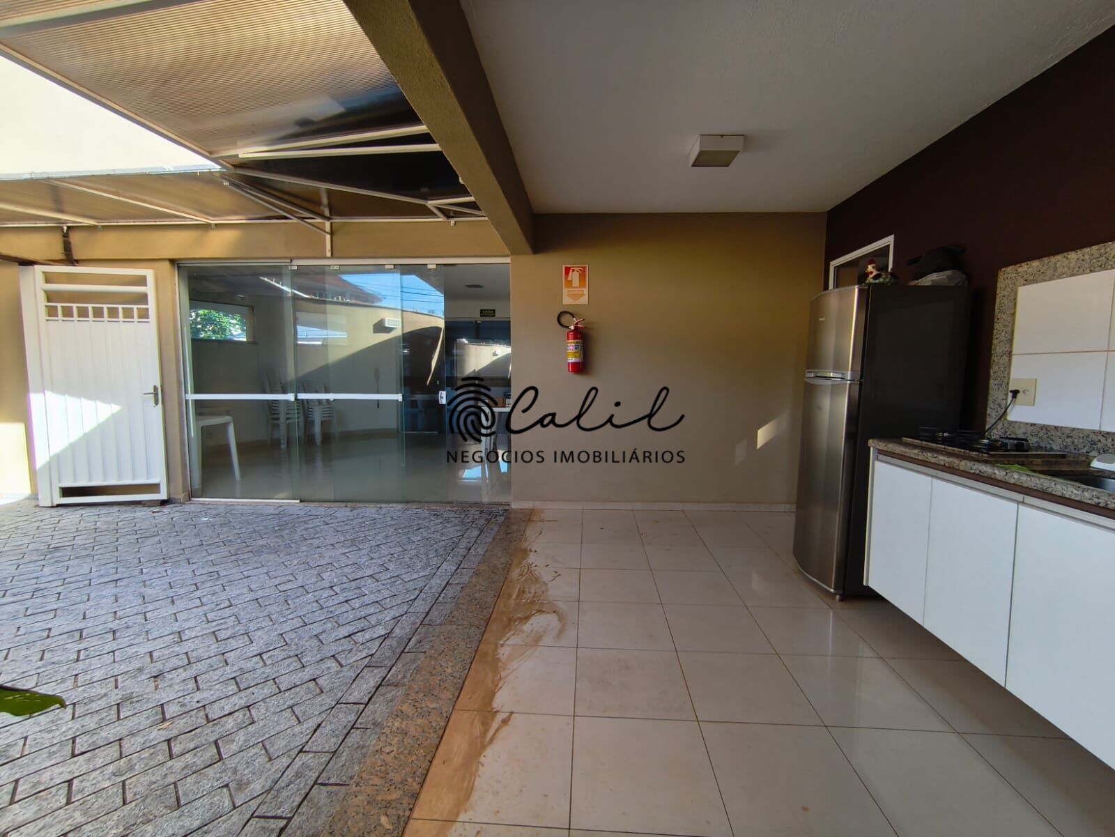 Apartamento à venda com 3 quartos, 107m² - Foto 6