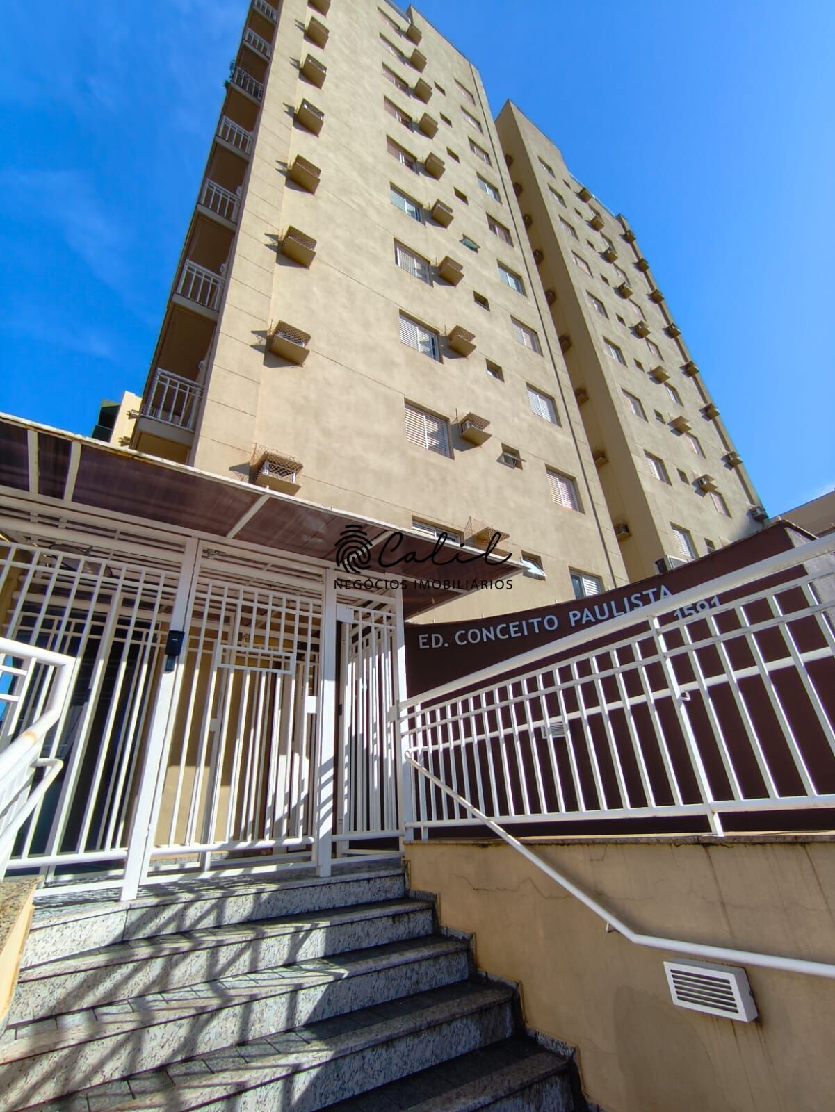 Apartamento à venda com 3 quartos, 107m² - Foto 3