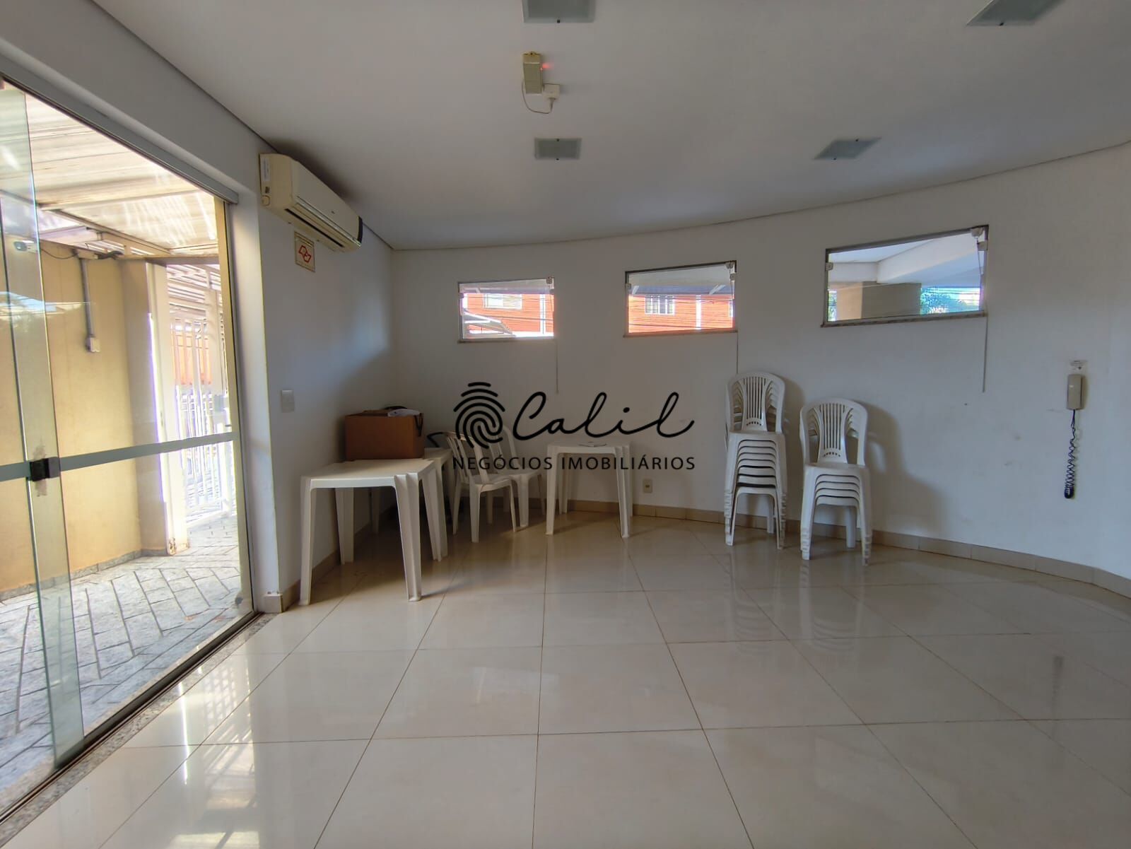 Apartamento à venda com 3 quartos, 107m² - Foto 7