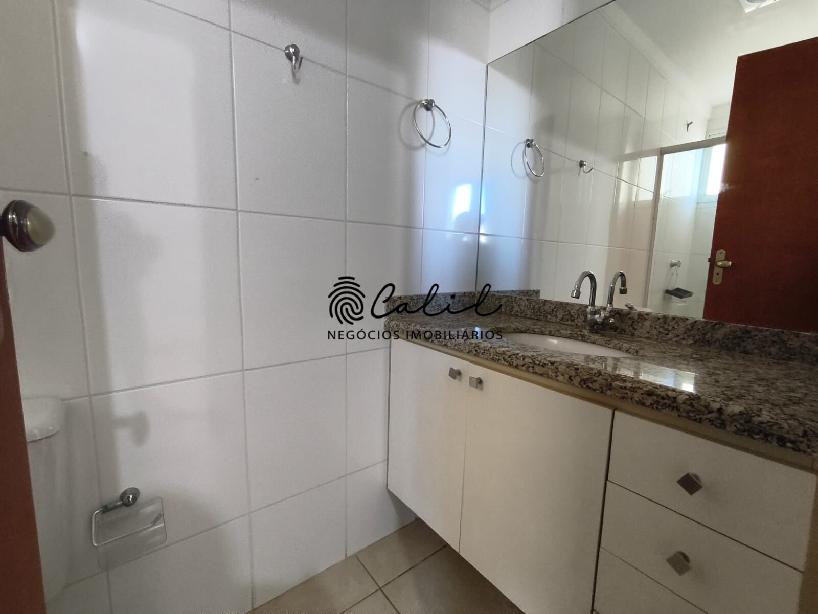 Apartamento à venda com 3 quartos, 107m² - Foto 23