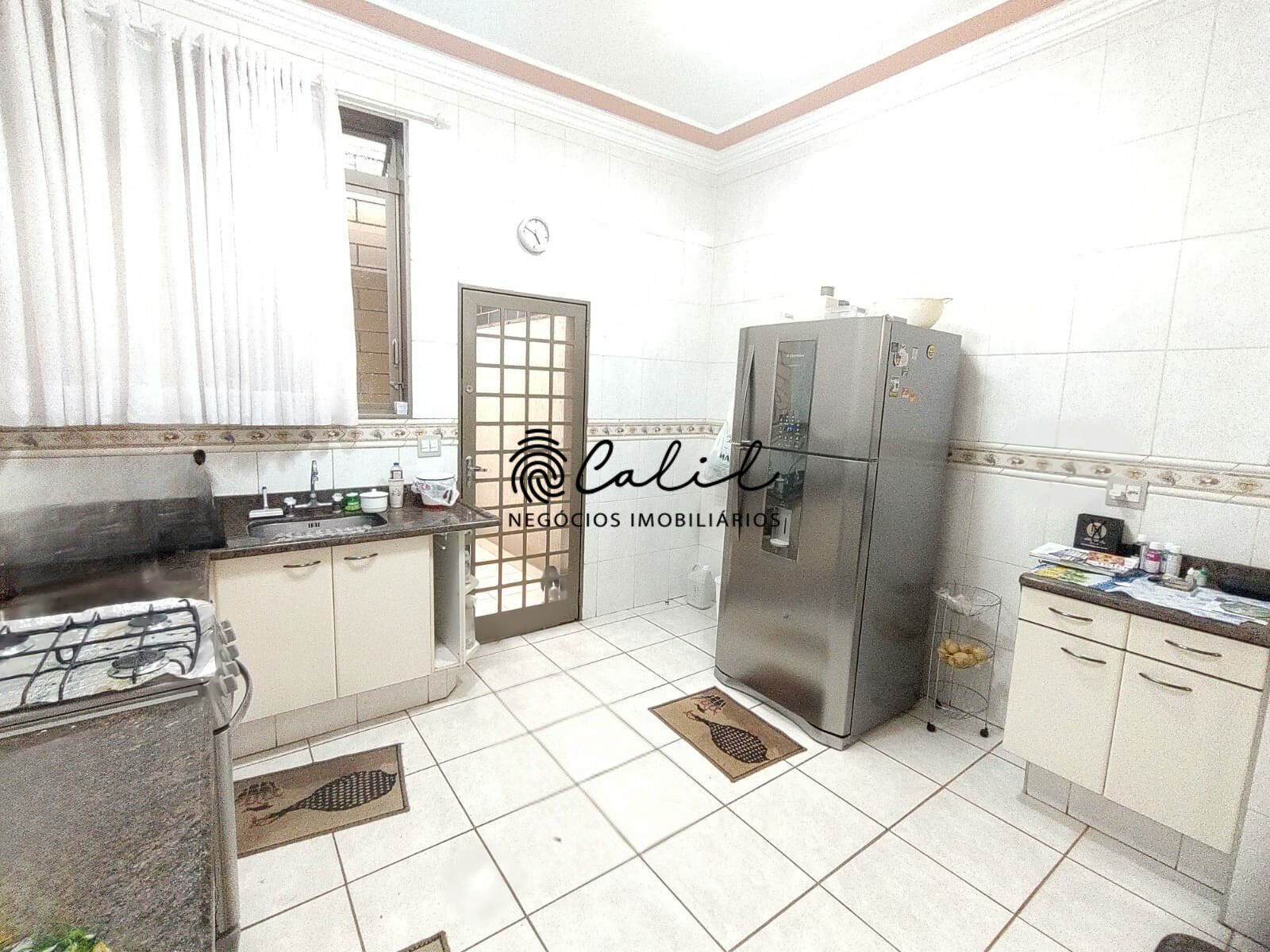 Casa, 3 quartos, 255 m² - Foto 2