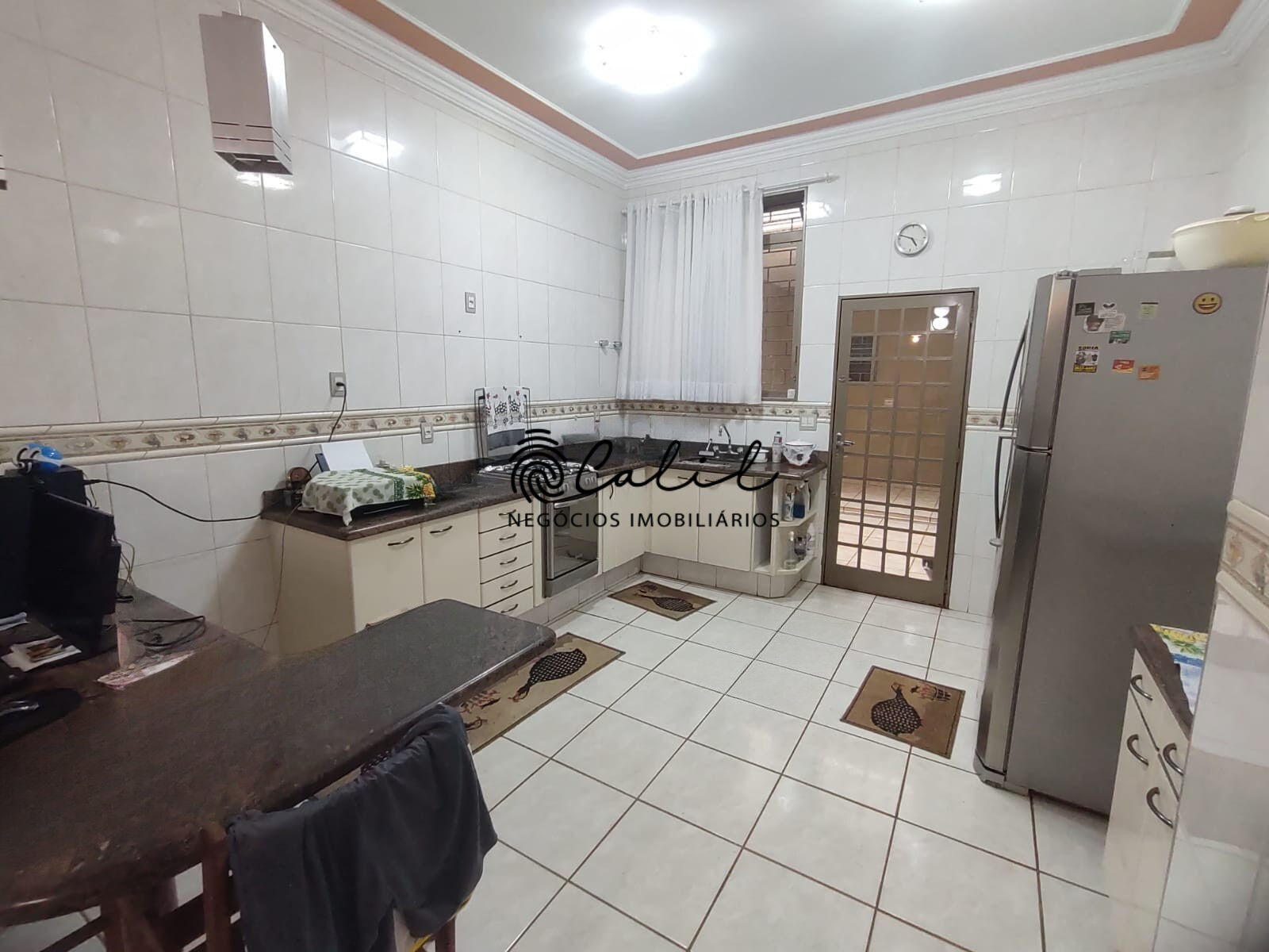 Casa, 3 quartos, 255 m² - Foto 1