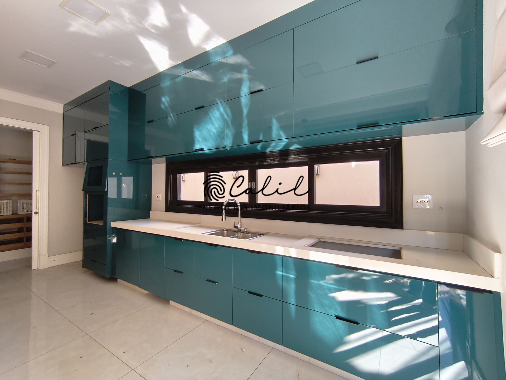 Casa de Condomínio à venda com 2 quartos, 310m² - Foto 2